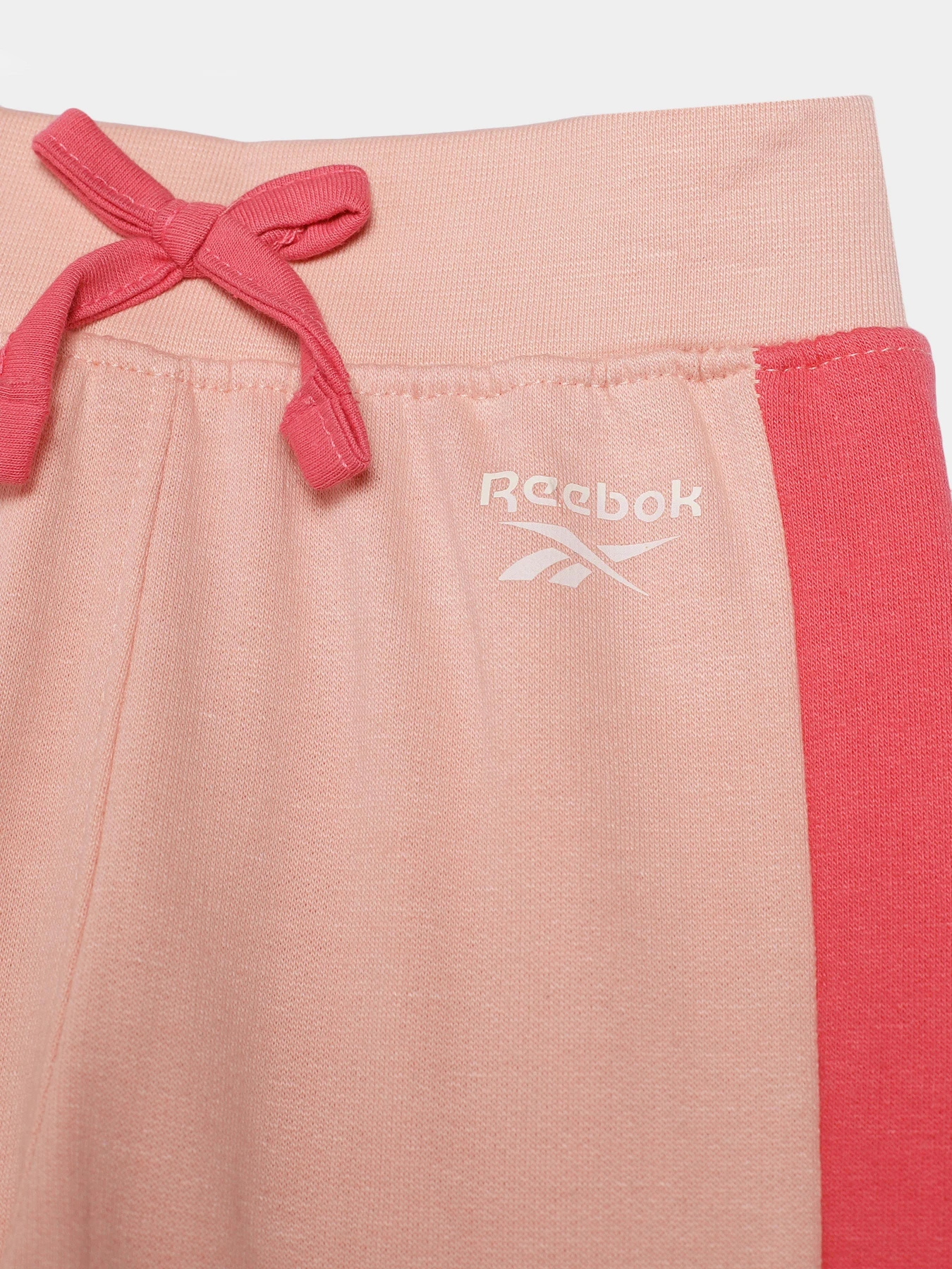 Костюмы Reebok модель B4285RG_POWDER PINK Костюмы Reebok модель B4285RG_POWDER PINK Фото