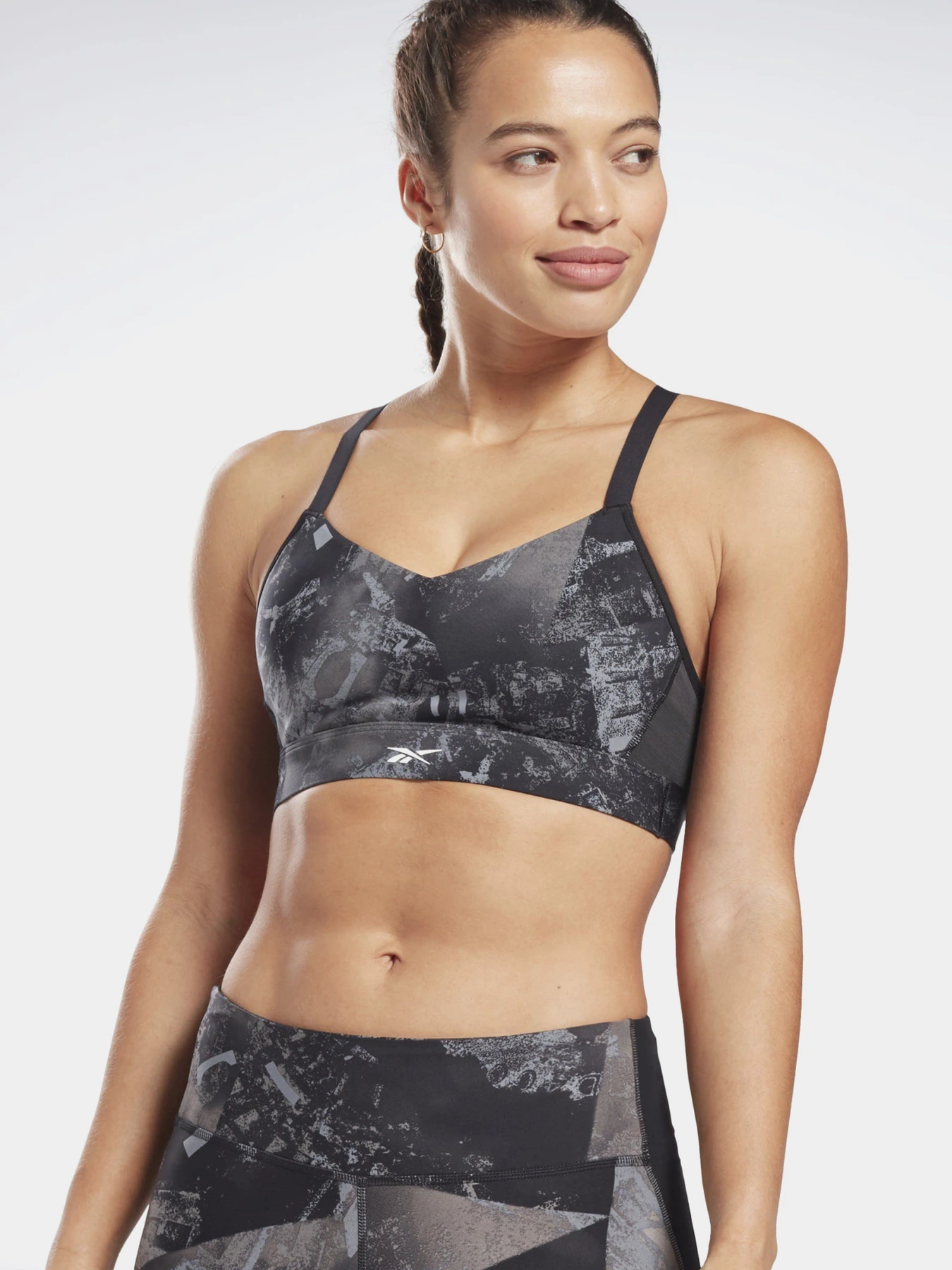 Футболки и поло Reebok LUX STRAPPY PADDED модель GI6528 Футболки и поло Reebok LUX STRAPPY PADDED модель GI6528 Фото