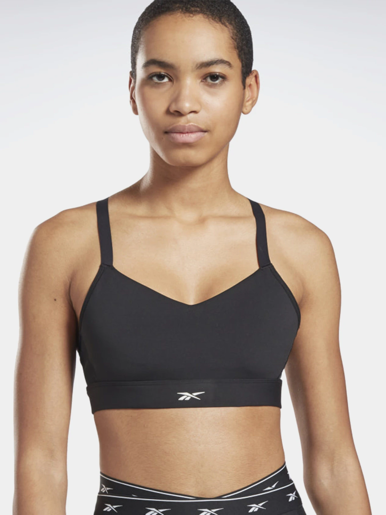 Футболки и поло Reebok LUX STRAPPY MEDIUM-IMPACT модель GI8321 Футболки и поло Reebok LUX STRAPPY MEDIUM-IMPACT модель GI8321 Фото