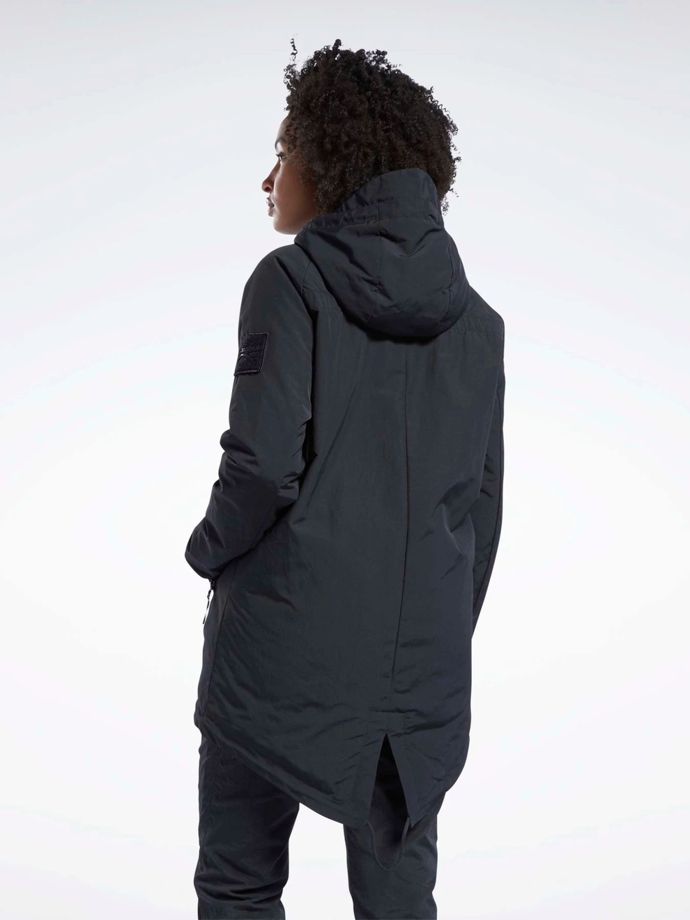 Куртки и дубленки Reebok Outerwear Urban модель GR8976 Куртки и дубленки Reebok Outerwear Urban модель GR8976 Фото