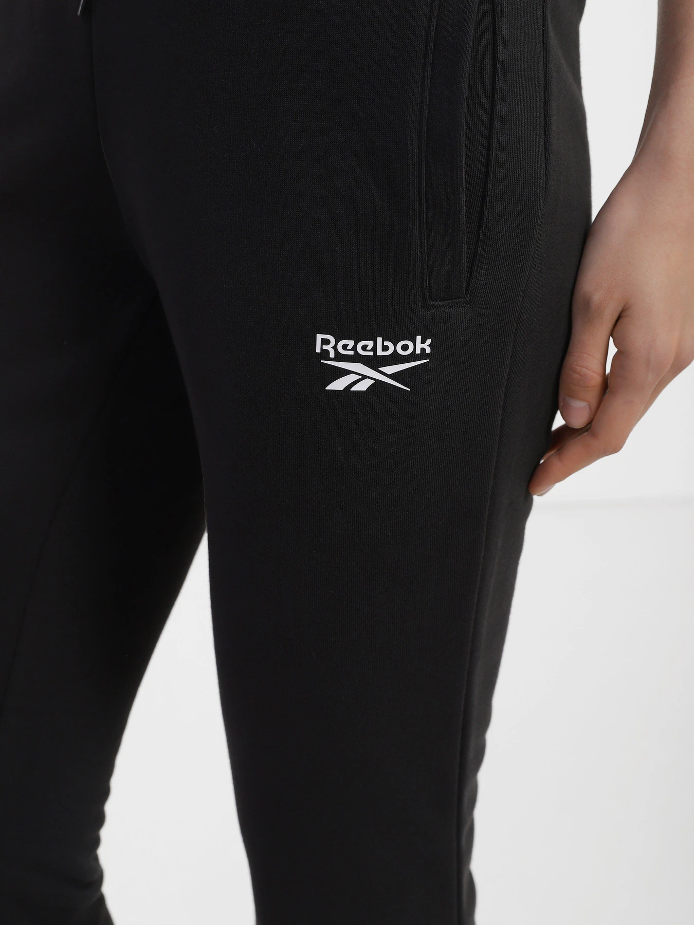 Брюки Reebok Classics модель 0B1115 Брюки Reebok Classics модель 0B1115 Фото