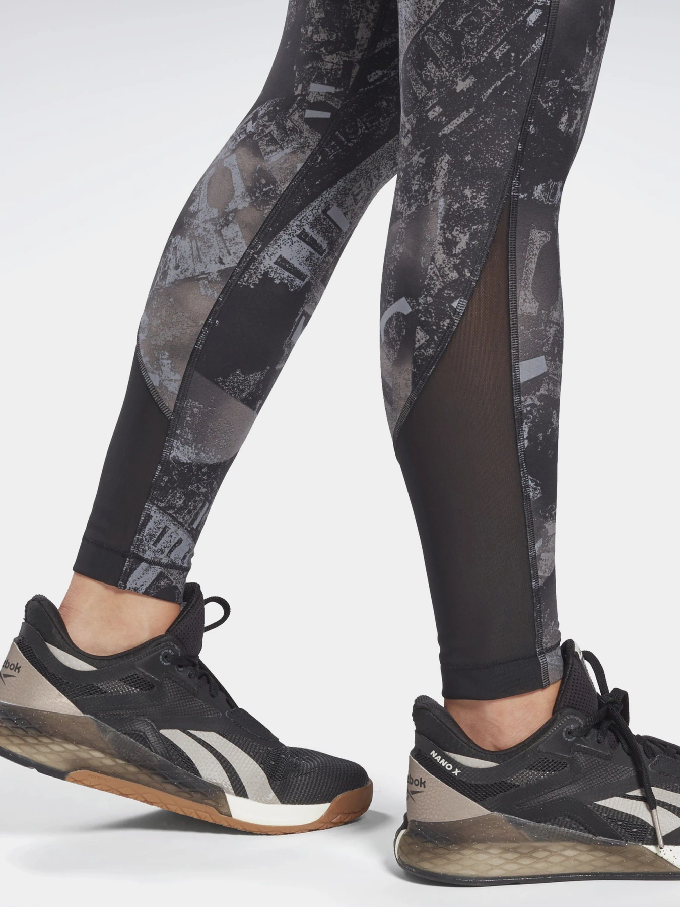 Брюки Reebok LUX PERFORM модель GI6530 Брюки Reebok LUX PERFORM модель GI6530 Фото