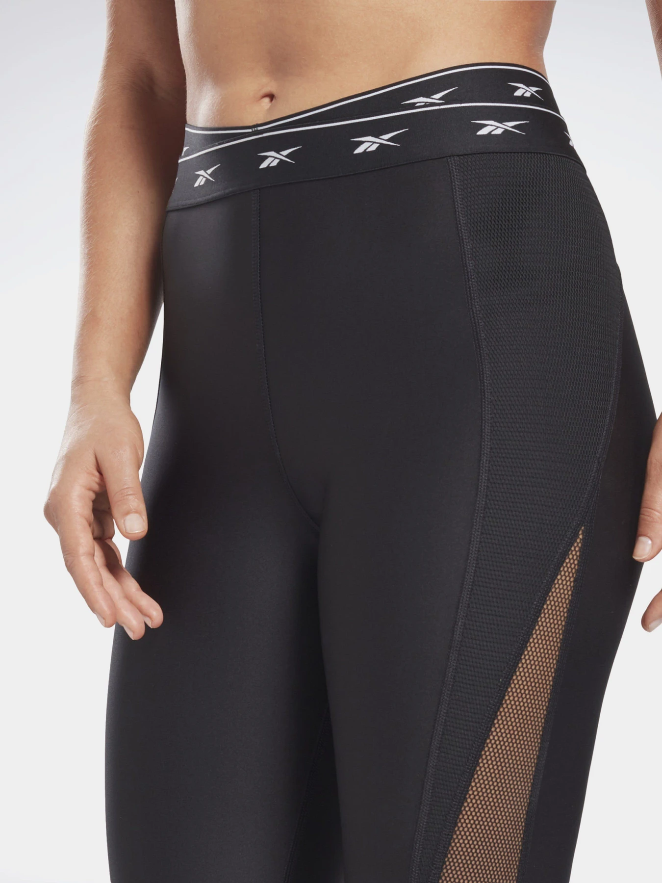 Брюки Reebok STUDIO MESH модель GI8039 Брюки Reebok STUDIO MESH модель GI8039 Фото
