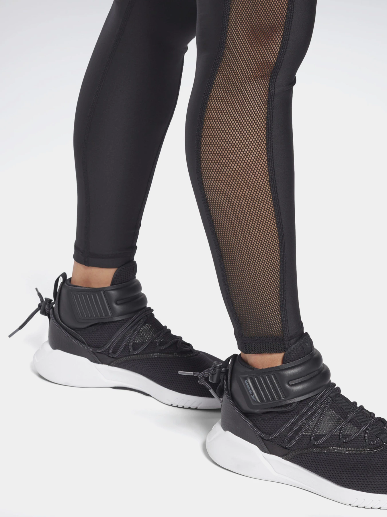 Брюки Reebok STUDIO MESH модель GI8039 Брюки Reebok STUDIO MESH модель GI8039 Фото