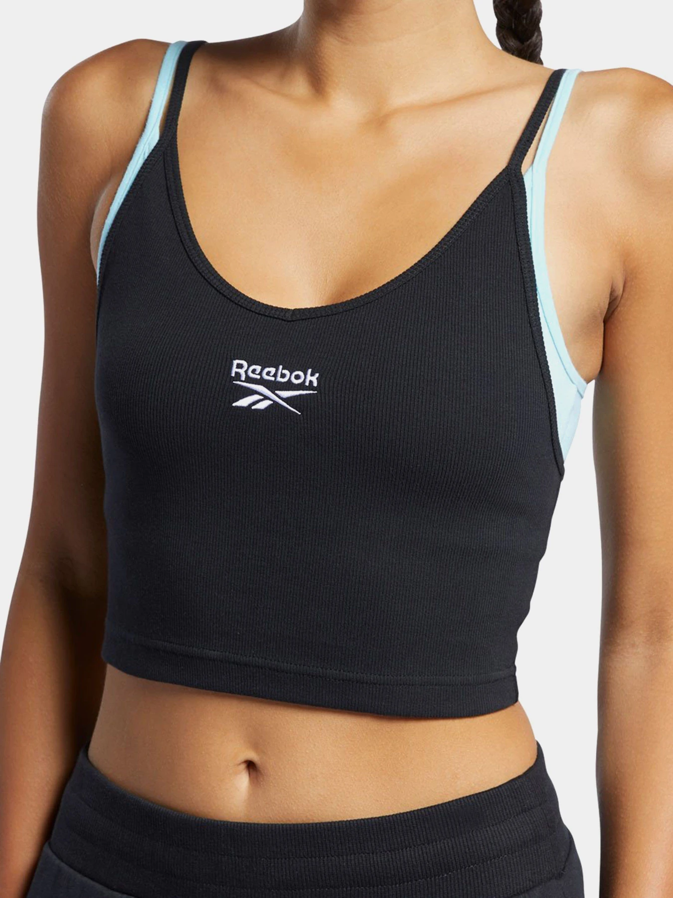 Футболки и поло Reebok CLASSICS WARDROBE ESSENTIALS модель GJ4894 Футболки и поло Reebok CLASSICS WARDROBE ESSENTIALS модель GJ4894 Фото
