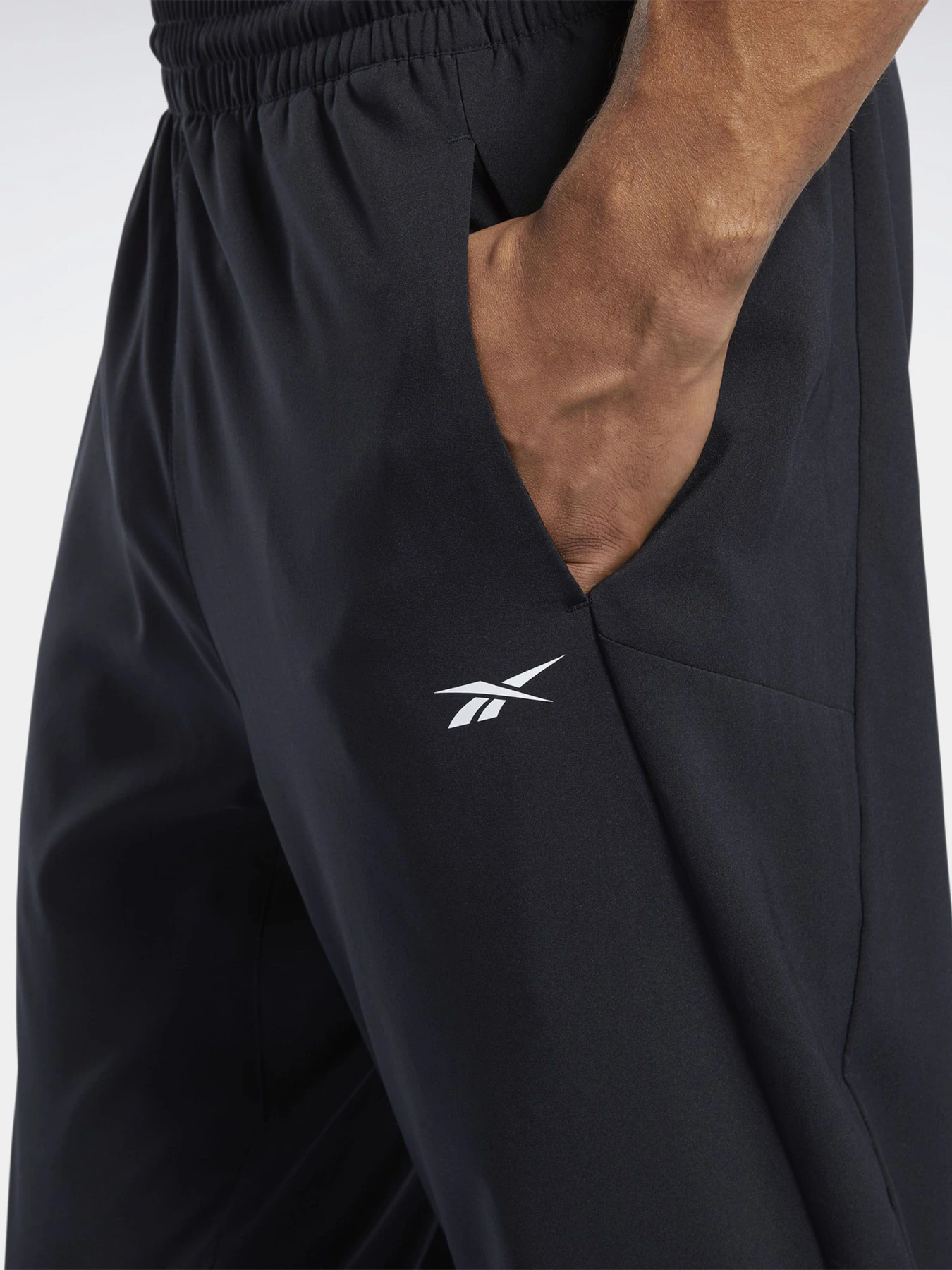 Брюки Reebok WORKOUT READY модель FJ4060 Фото