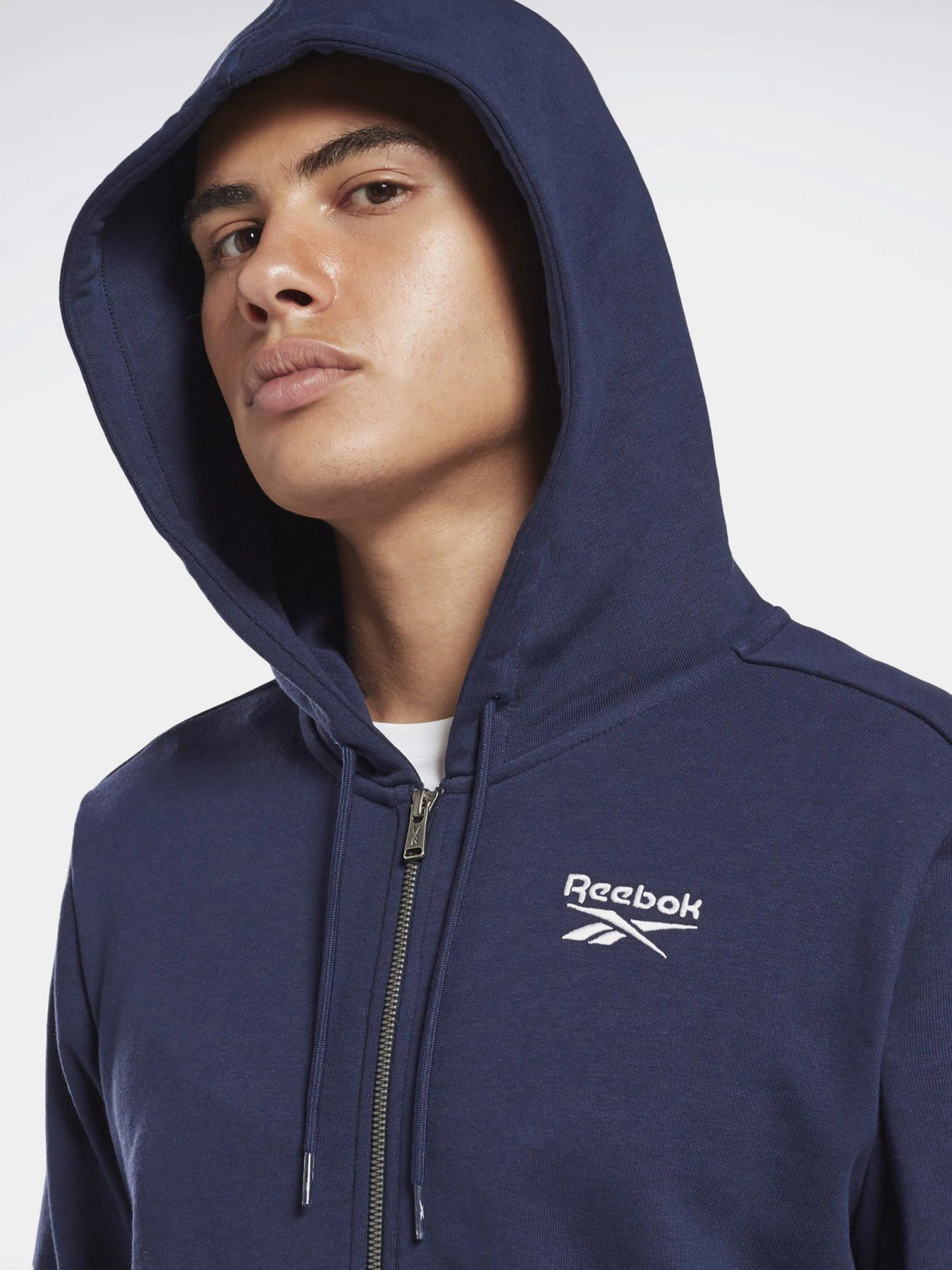 Худи и свитшоты Reebok IDENTITY ZIP-UP модель GJ0644 Худи и свитшоты Reebok IDENTITY ZIP-UP модель GJ0644 Фото