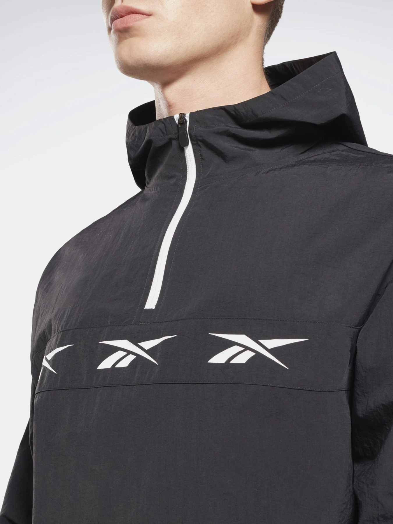 Куртки и дубленки Reebok TE VECTOR модель GJ0646 Фото