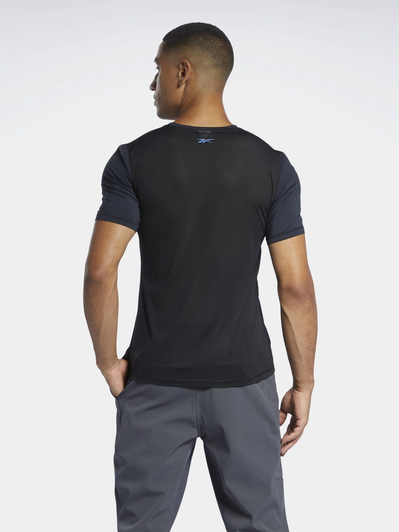 Футболки и поло Reebok TechStyle Running Activchill модель GJ6230 Футболки и поло Reebok TechStyle Running Activchill модель GJ6230 Фото