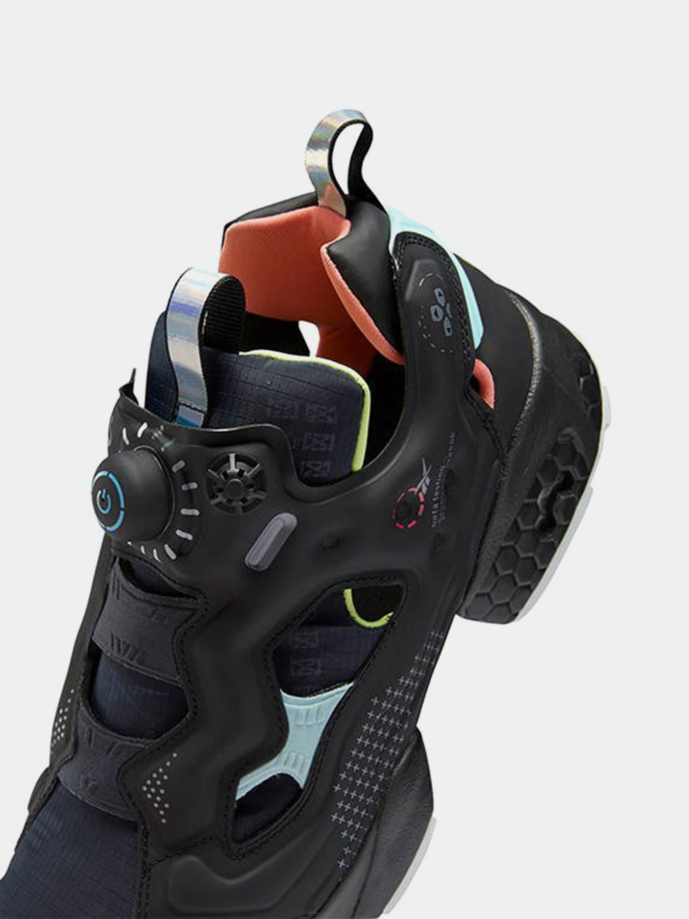 Кроссовки Reebok INSTAPUMP FURY OG модель FY6778 Кроссовки Reebok INSTAPUMP FURY OG модель FY6778 Фото