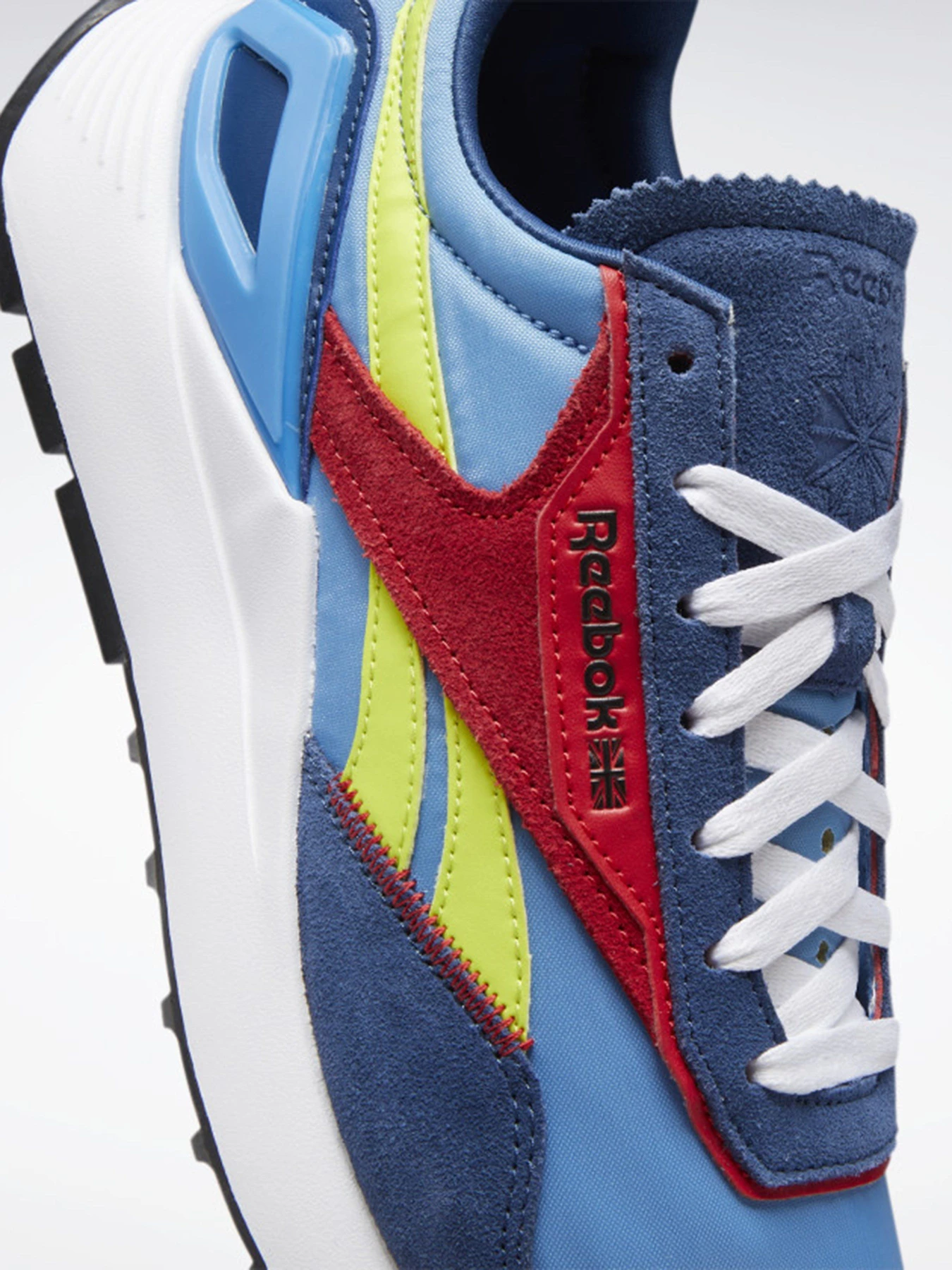 Кроссовки Reebok Classic Leather Legacy AZ модель H69119 Кроссовки Reebok Classic Leather Legacy AZ модель H69119 Фото
