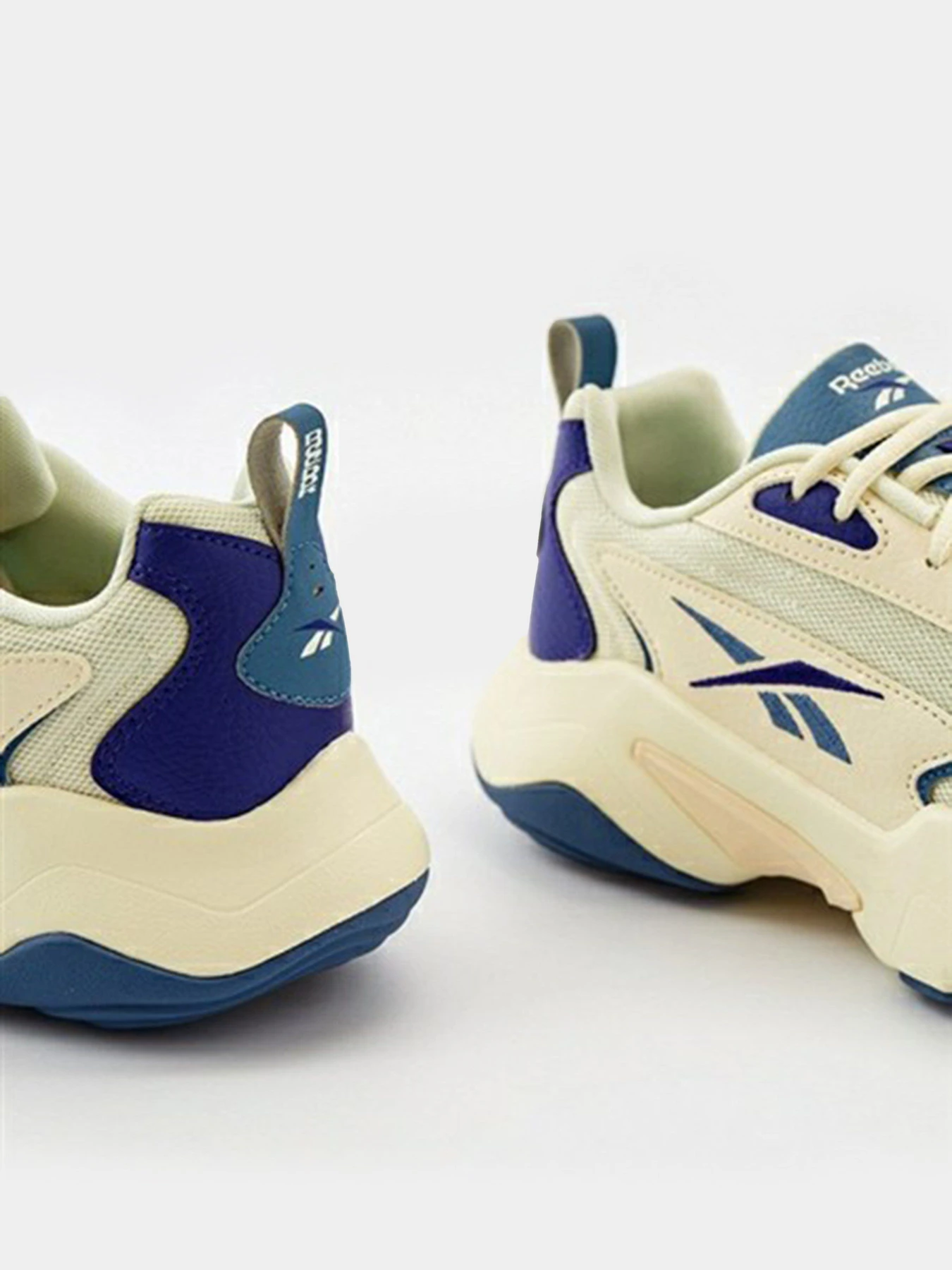 Кроссовки Reebok VECTOR RUNNER модель H05914 Кроссовки Reebok VECTOR RUNNER модель H05914 Фото