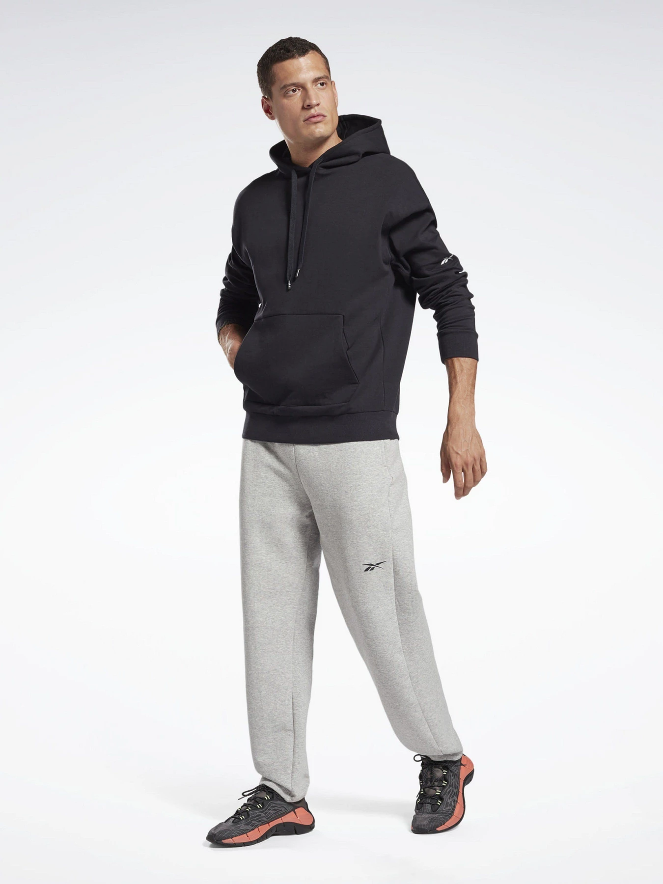 Худи и свитшоты Reebok DREAMBLEND COTTON модель GJ6431 Худи и свитшоты Reebok DREAMBLEND COTTON модель GJ6431 Фото