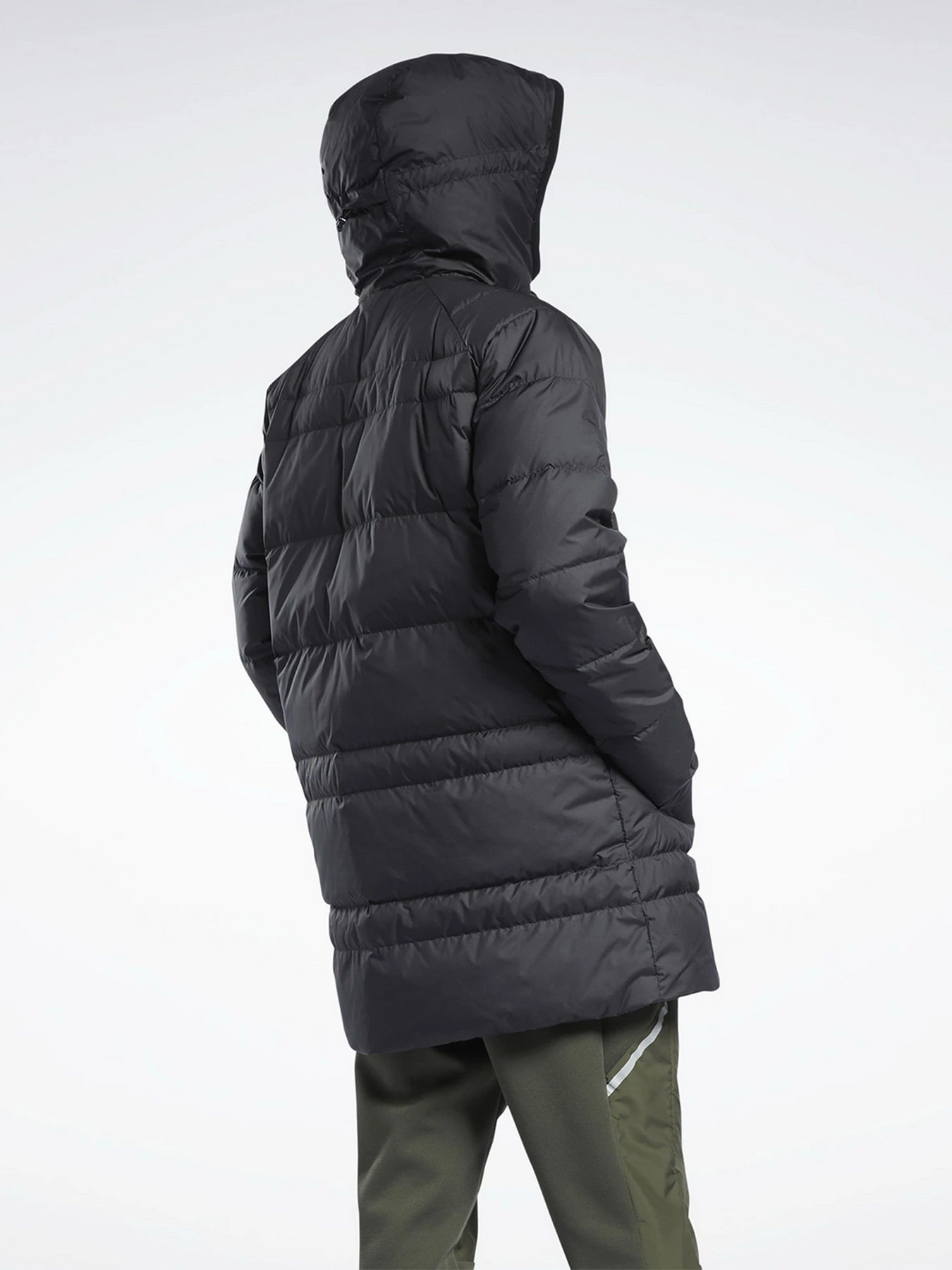 Куртки та дублянки Reebok Outerwear Classics модель GR8985 Фото