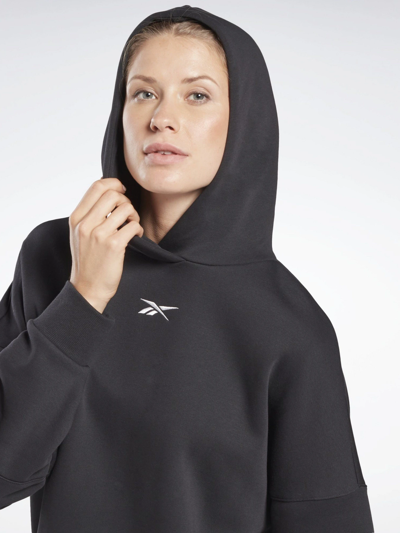Худи и свитшоты Reebok RETRO OVERSIZE модель GM9071 Худи и свитшоты Reebok RETRO OVERSIZE модель GM9071 Фото
