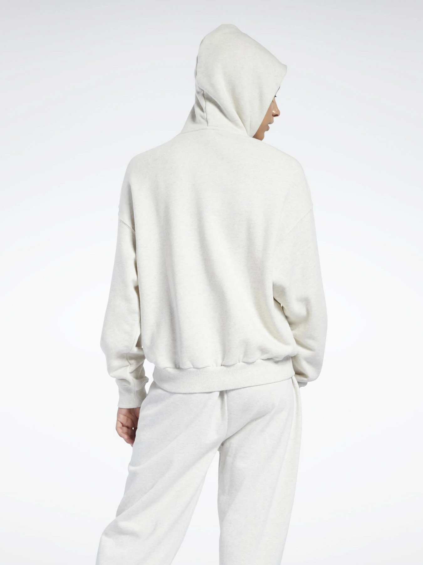 Худі та світшоти Reebok CL F BIG LOGO FT HOODIE модель GS1738 Худі та світшоти Reebok CL F BIG LOGO FT HOODIE модель GS1738 Фото