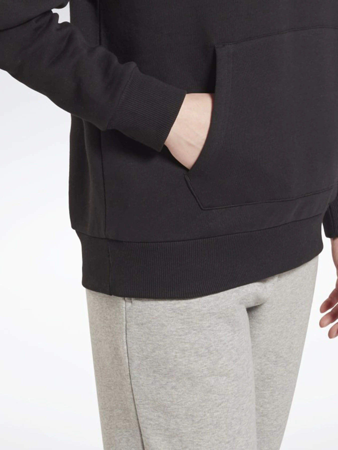 Худі та світшоти Reebok RI FLEECE HOODY модель GS9372 Худі та світшоти Reebok RI FLEECE HOODY модель GS9372 Фото