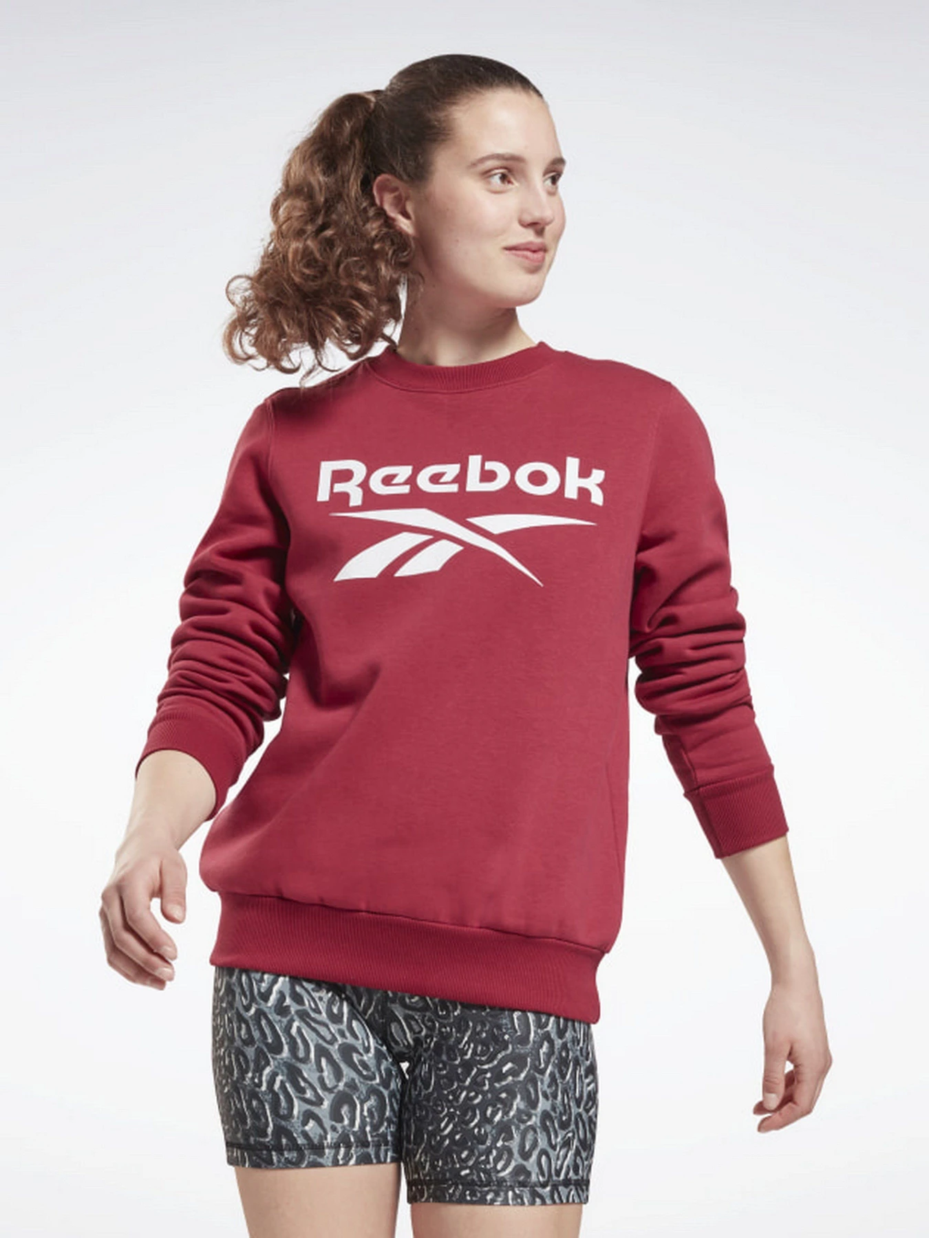 Худі та світшоти Reebok RI BL FLEECE CREW модель GS9380 Худі та світшоти Reebok RI BL FLEECE CREW модель GS9380 Фото