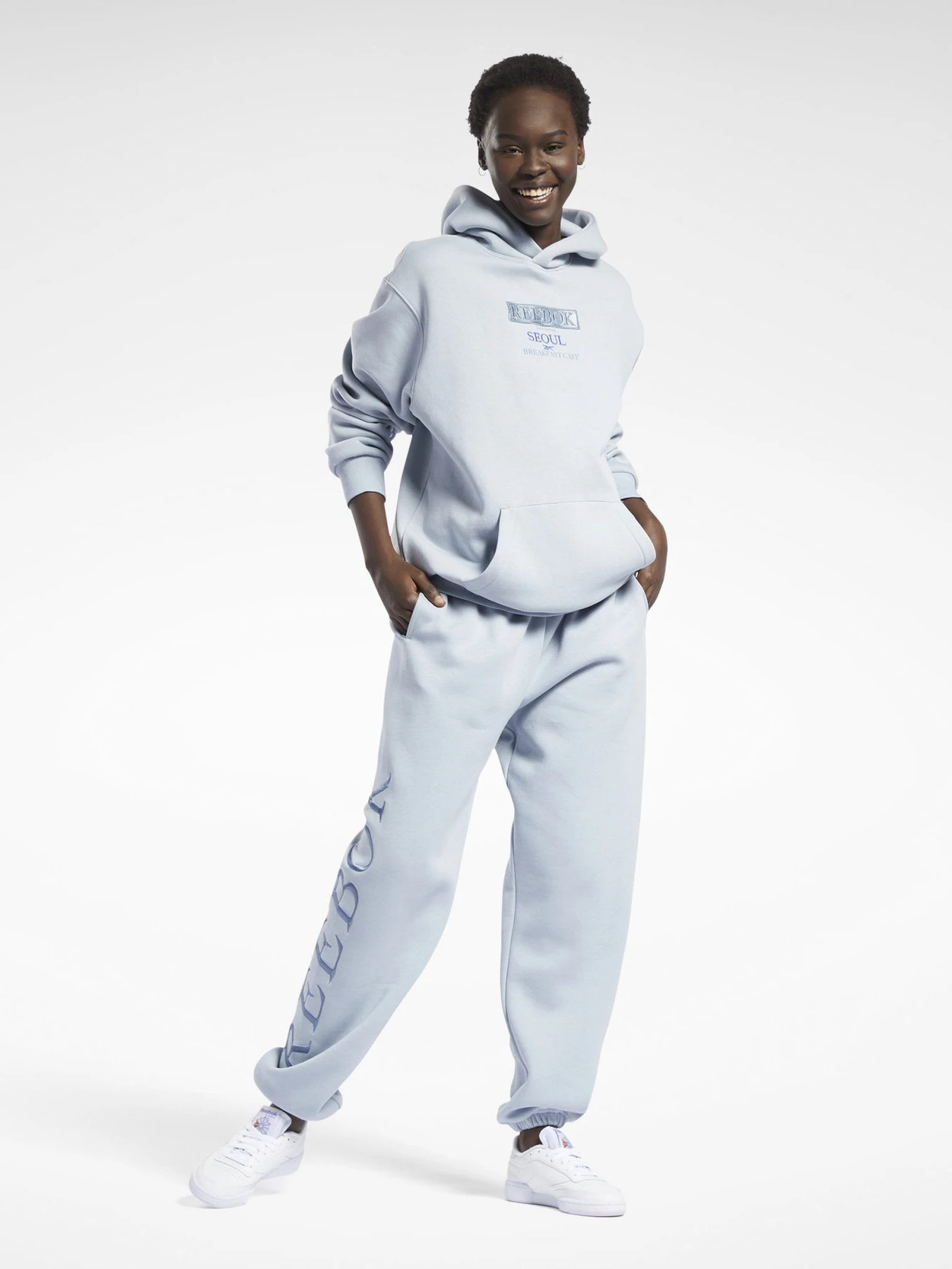 Худі та світшоти Reebok Classics Oversize Fleece модель GV3321 Худі та світшоти Reebok Classics Oversize Fleece модель GV3321 Фото