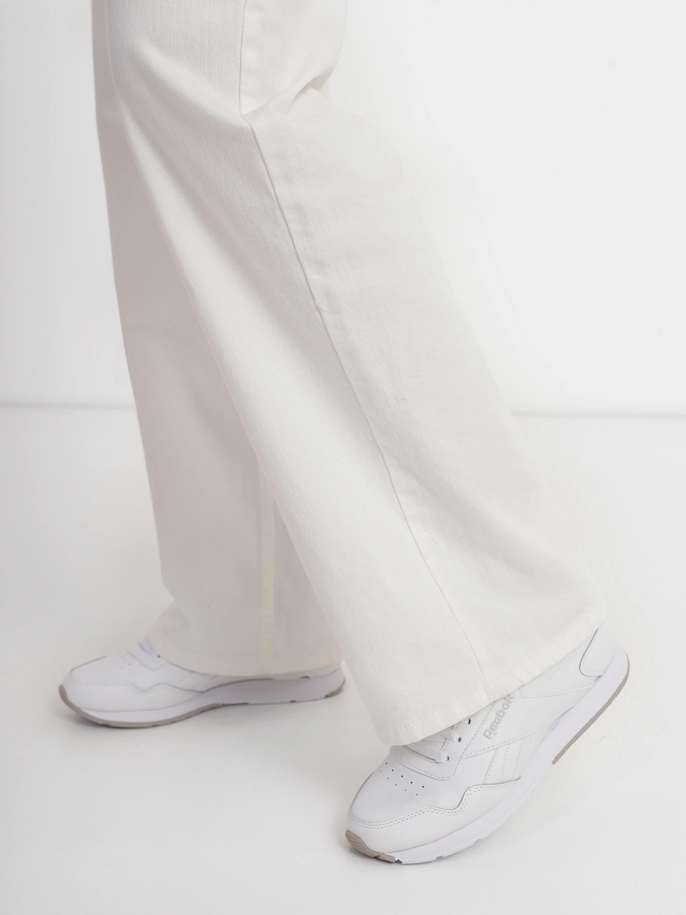 Кросівки Reebok ROYAL GLIDE модель V53956 Кросівки Reebok ROYAL GLIDE модель V53956 Фото