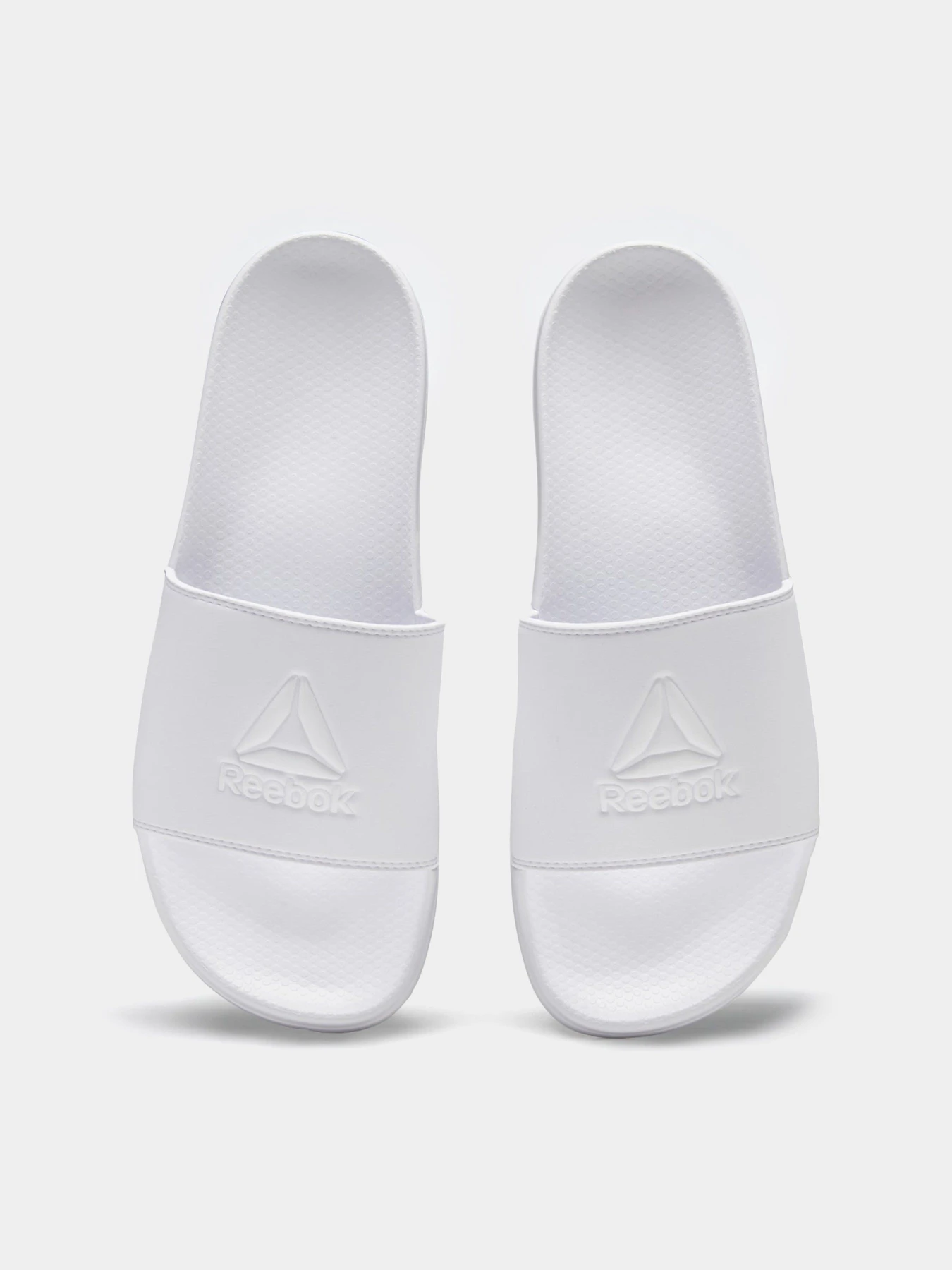 Шлёпанцы Reebok модель CN6468 Шлёпанцы Reebok модель CN6468 Фото