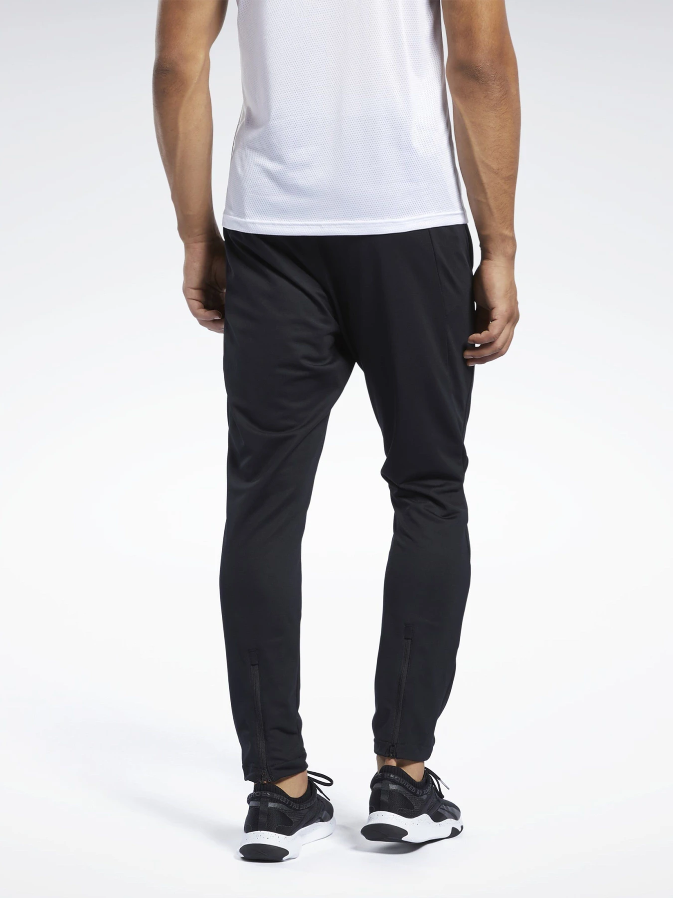 Штани Reebok Workout Ready Knit модель FJ4057 Фото