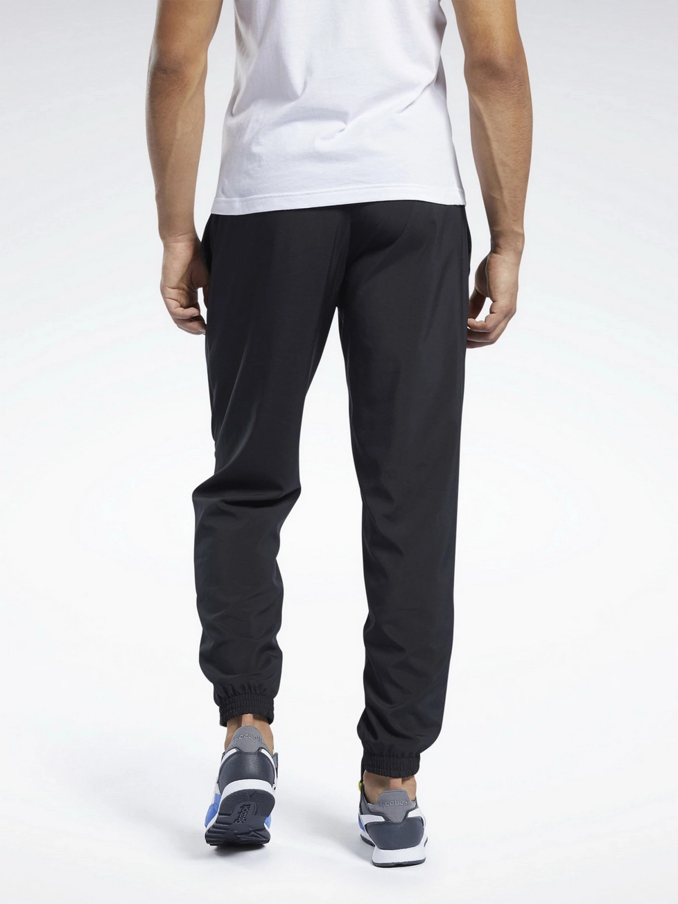 Брюки Reebok Training Essentials Woven Cuffed модель FP9141 Фото
