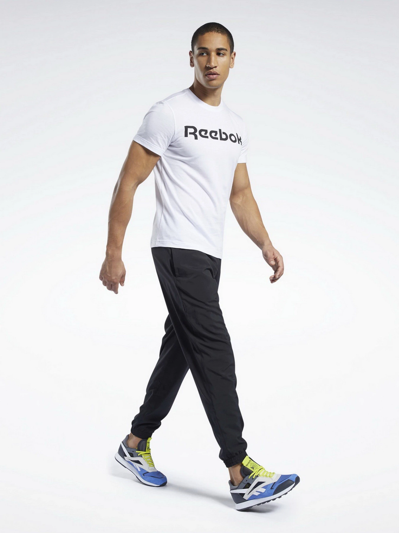 Брюки Reebok Training Essentials Woven Cuffed модель FP9141 Фото