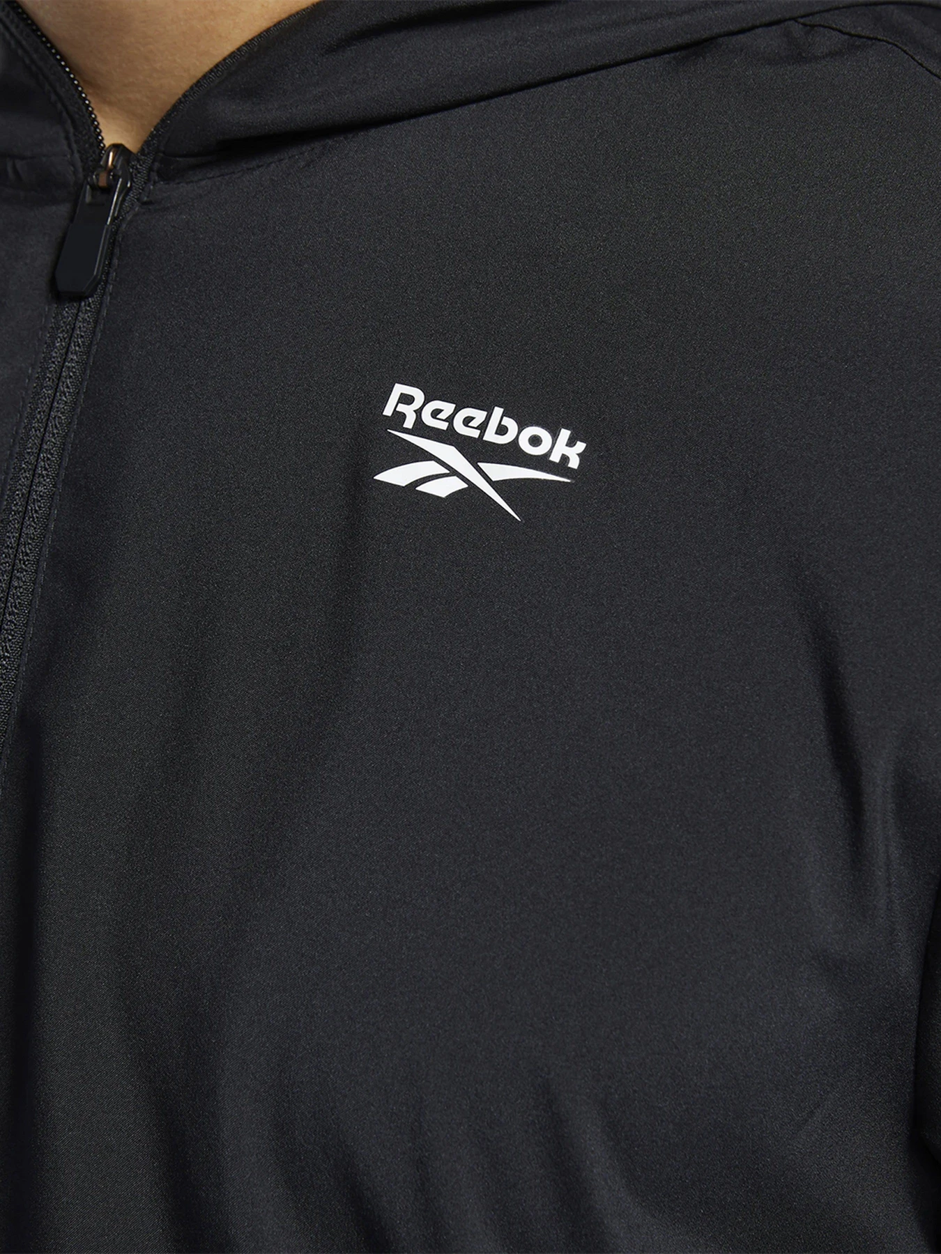 Худи и свитшоты Reebok Training Essentials модель FP9172 Худи и свитшоты Reebok Training Essentials модель FP9172 Фото