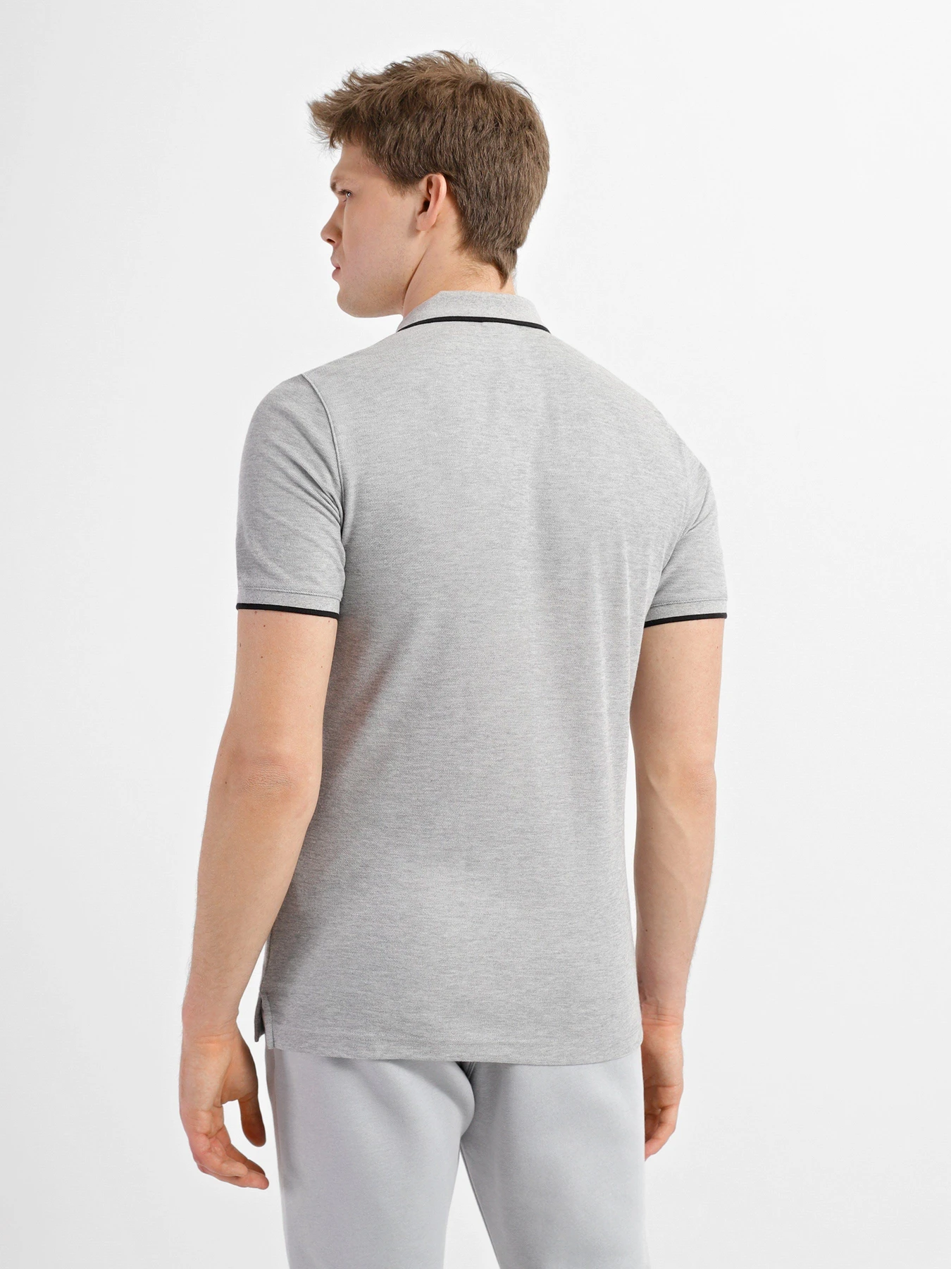 Футболки и поло Reebok Training Essentials модель FQ4219 Футболки и поло Reebok Training Essentials модель FQ4219 Фото