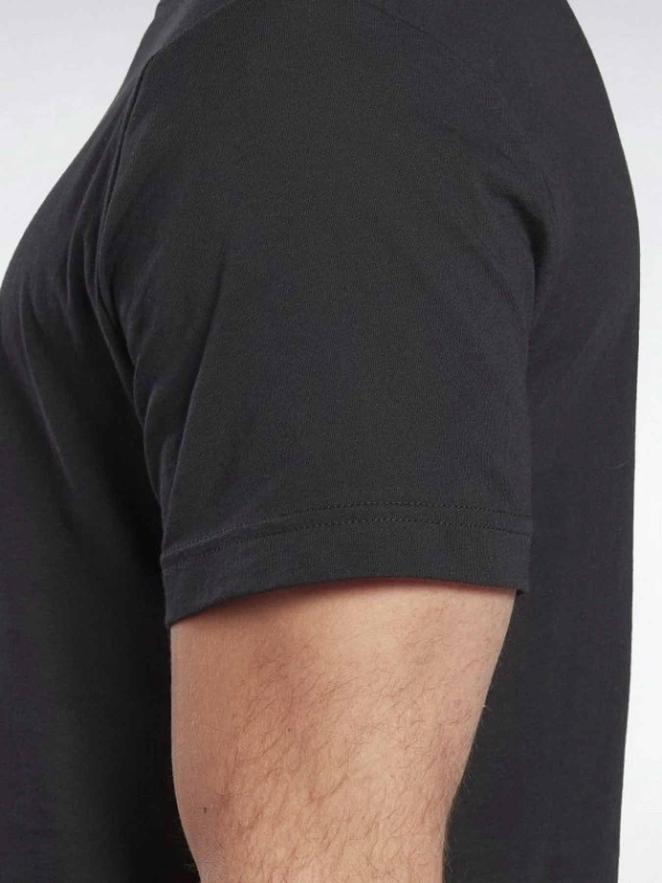Футболки и поло Reebok Gb Short Sleeve Cotton Vector модель FT9617 Футболки и поло Reebok Gb Short Sleeve Cotton Vector модель FT9617 Фото