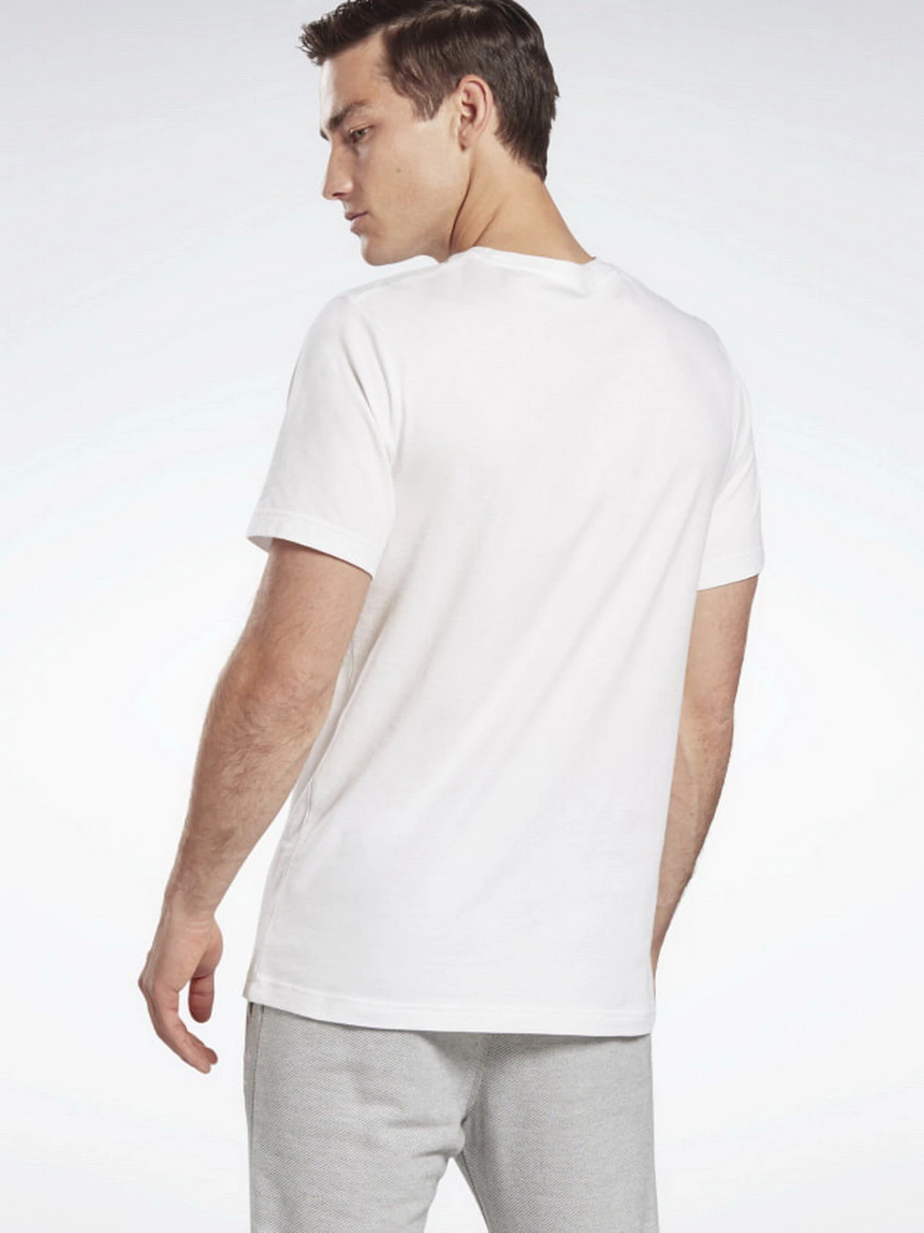 Футболки и поло Reebok Gb Short Sleeve Cotton Vector модель FT9618 Футболки и поло Reebok Gb Short Sleeve Cotton Vector модель FT9618 Фото