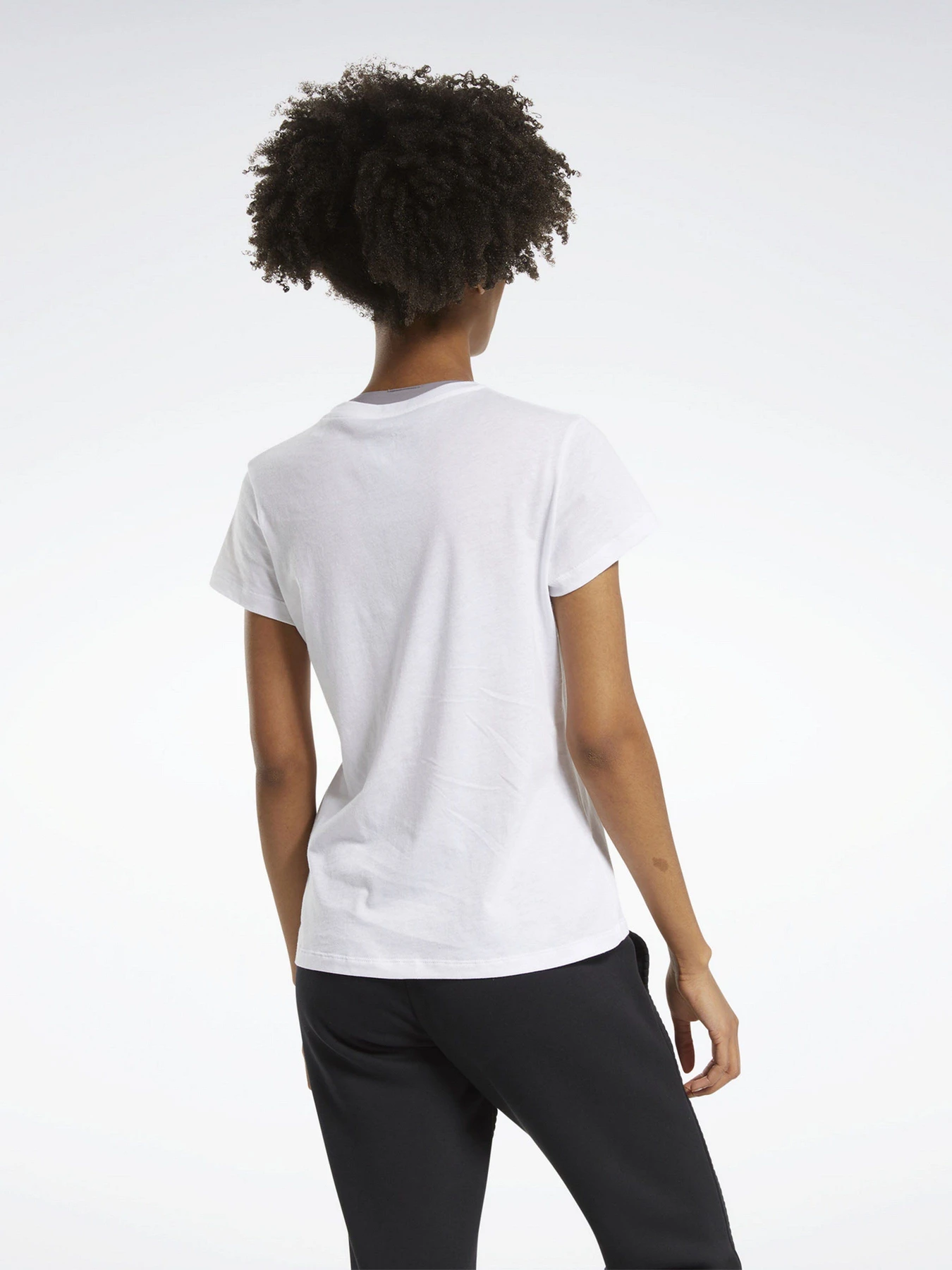 Футболки и поло Reebok Training Essentials модель FU2331 Футболки и поло Reebok Training Essentials модель FU2331 Фото