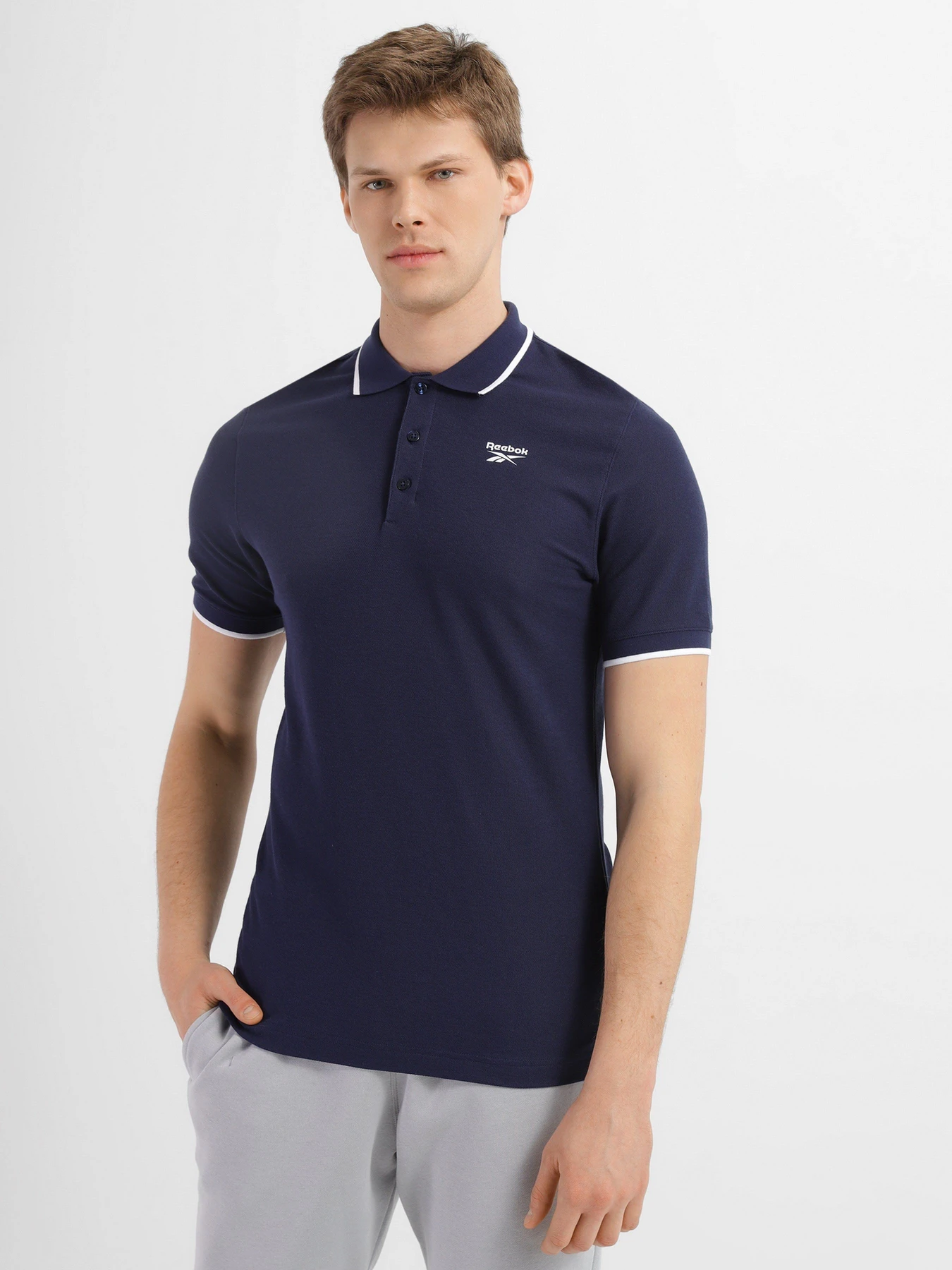 Футболки и поло Reebok Training Essentials модель FU3095 Футболки и поло Reebok Training Essentials модель FU3095 Фото