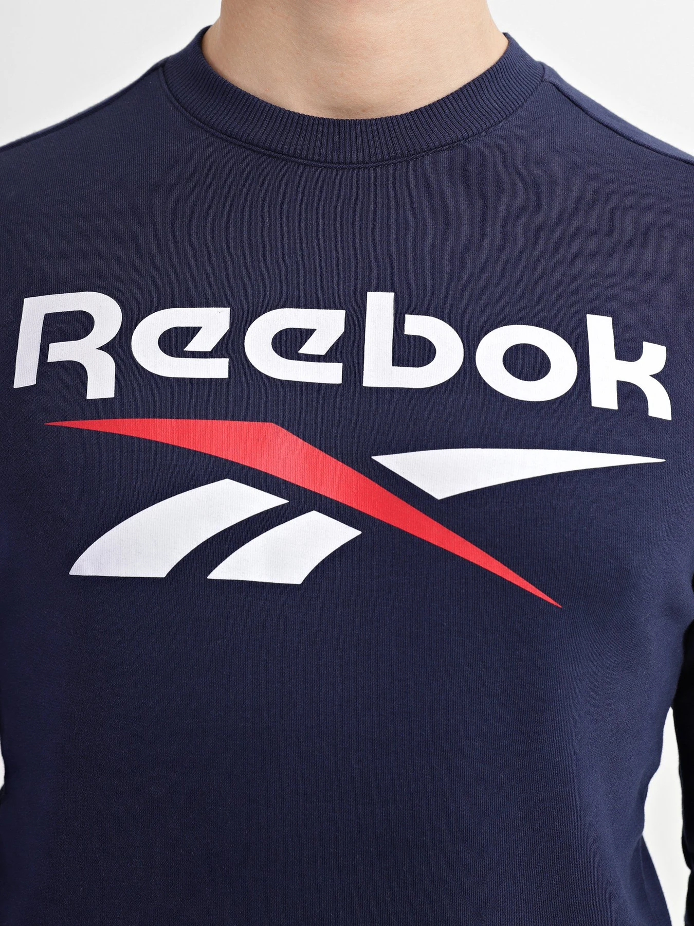Худи и свитшоты Reebok Identity Big Logo Crew модель GJ0527 Худи и свитшоты Reebok Identity Big Logo Crew модель GJ0527 Фото