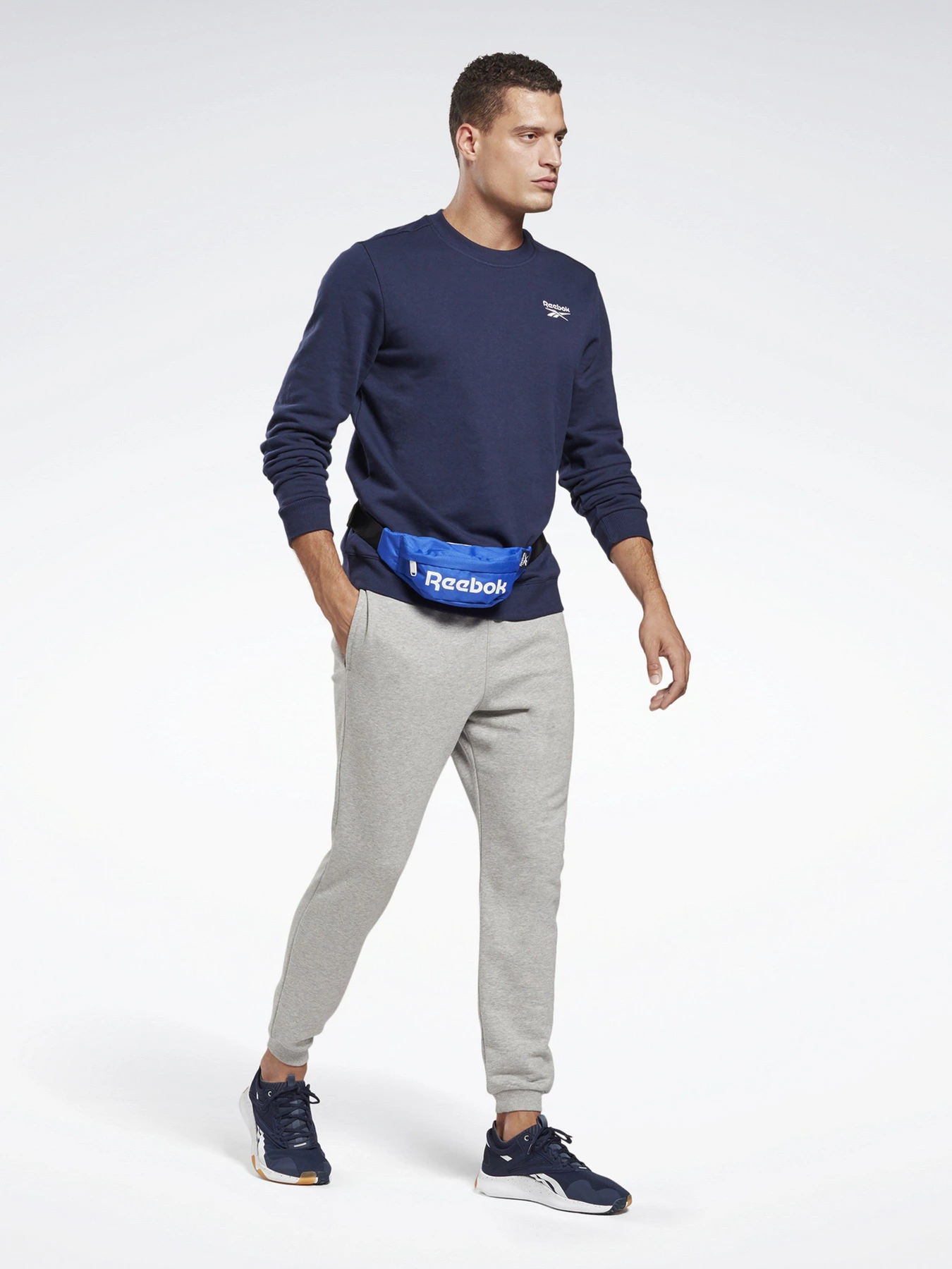 Худи и свитшоты Reebok Identity Crew модель GJ0555 Худи и свитшоты Reebok Identity Crew модель GJ0555 Фото