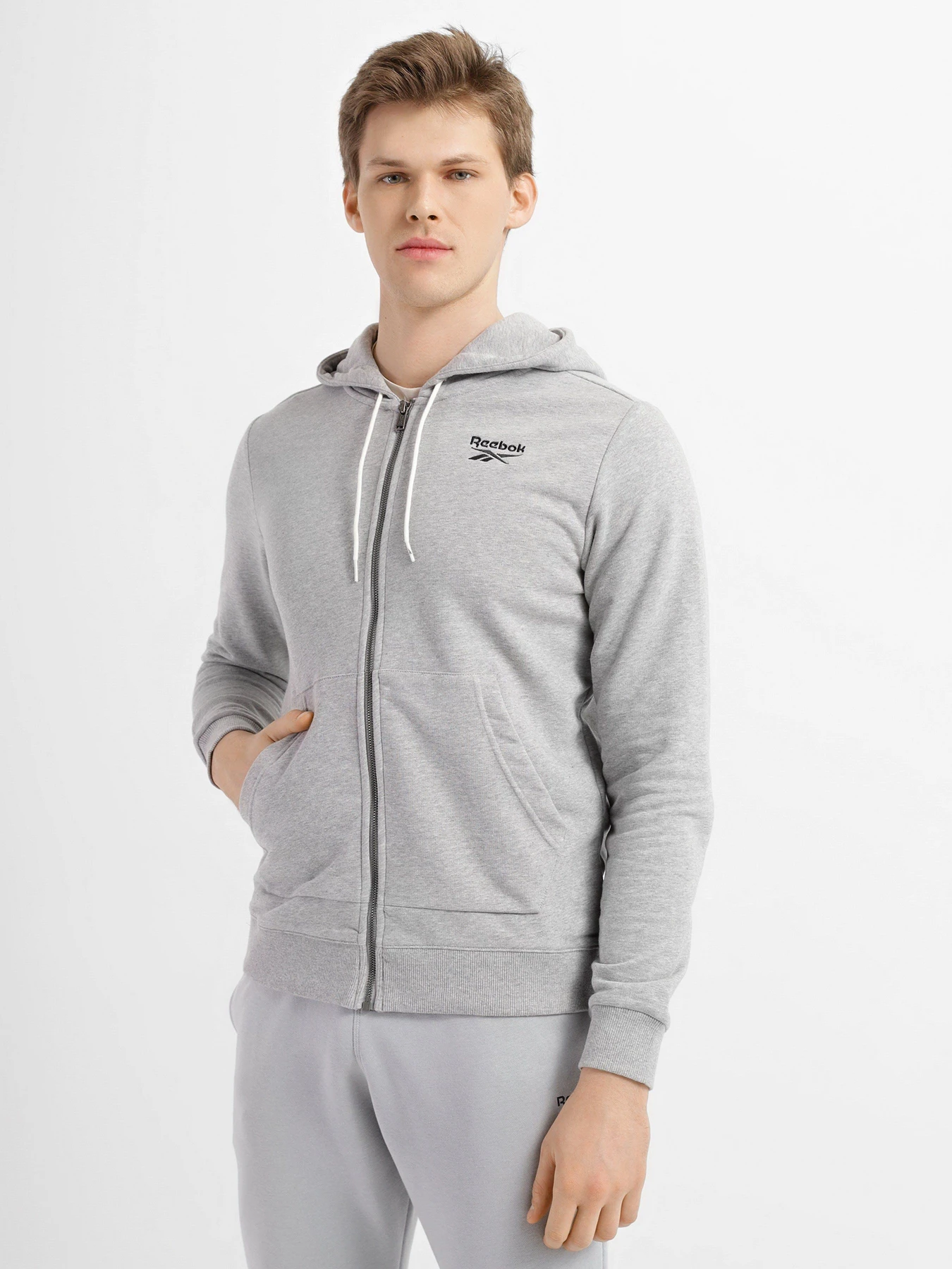 Худи и свитшоты Reebok IDENTITY ZIP-UP модель GJ0643 Худи и свитшоты Reebok IDENTITY ZIP-UP модель GJ0643 Фото