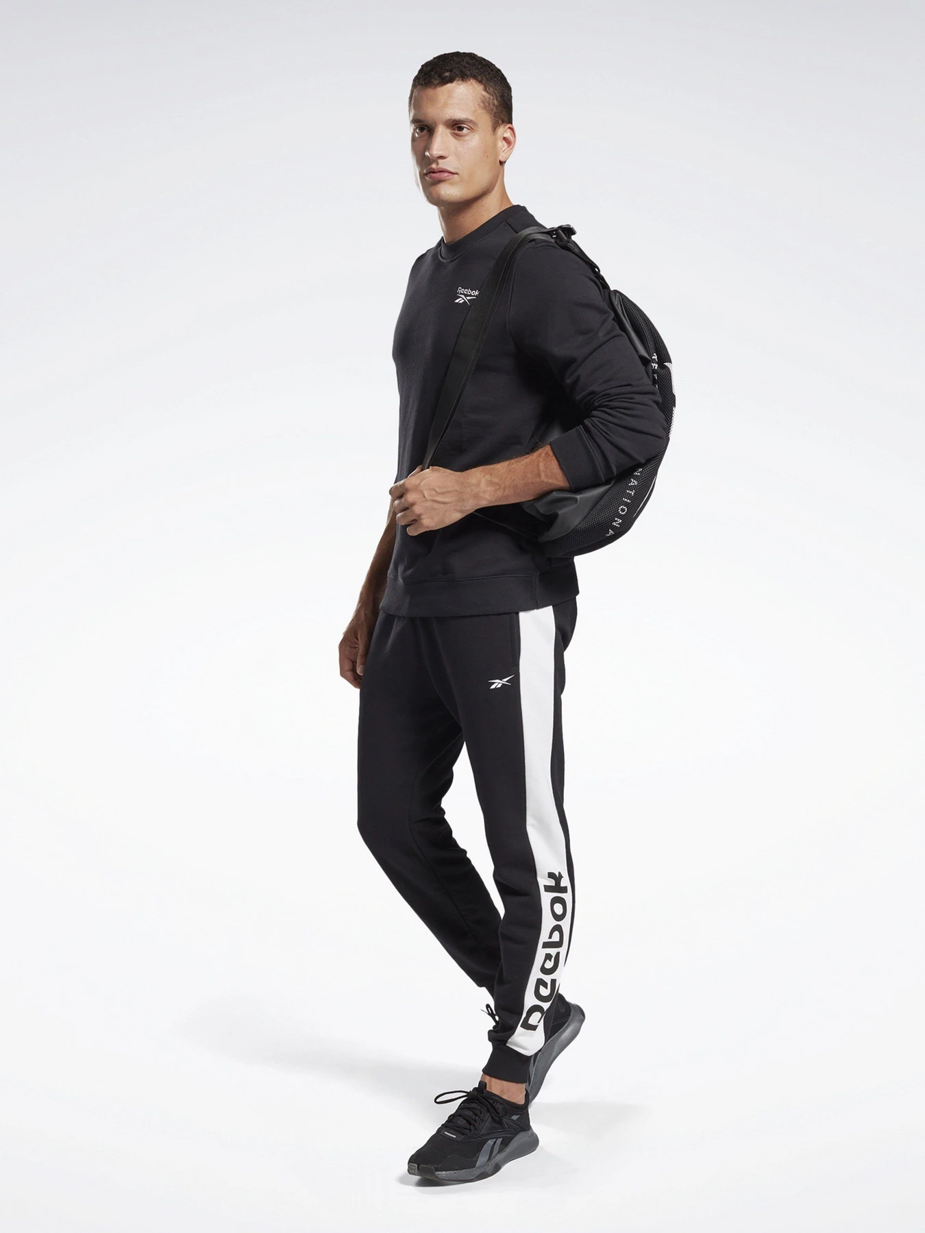 Худі та світшоти Reebok Identity Crew модель GL3167 Фото