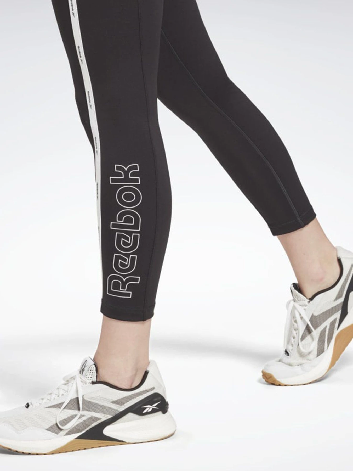 Брюки Reebok Piping Pack Poly модель GS9349 Брюки Reebok Piping Pack Poly модель GS9349 Фото