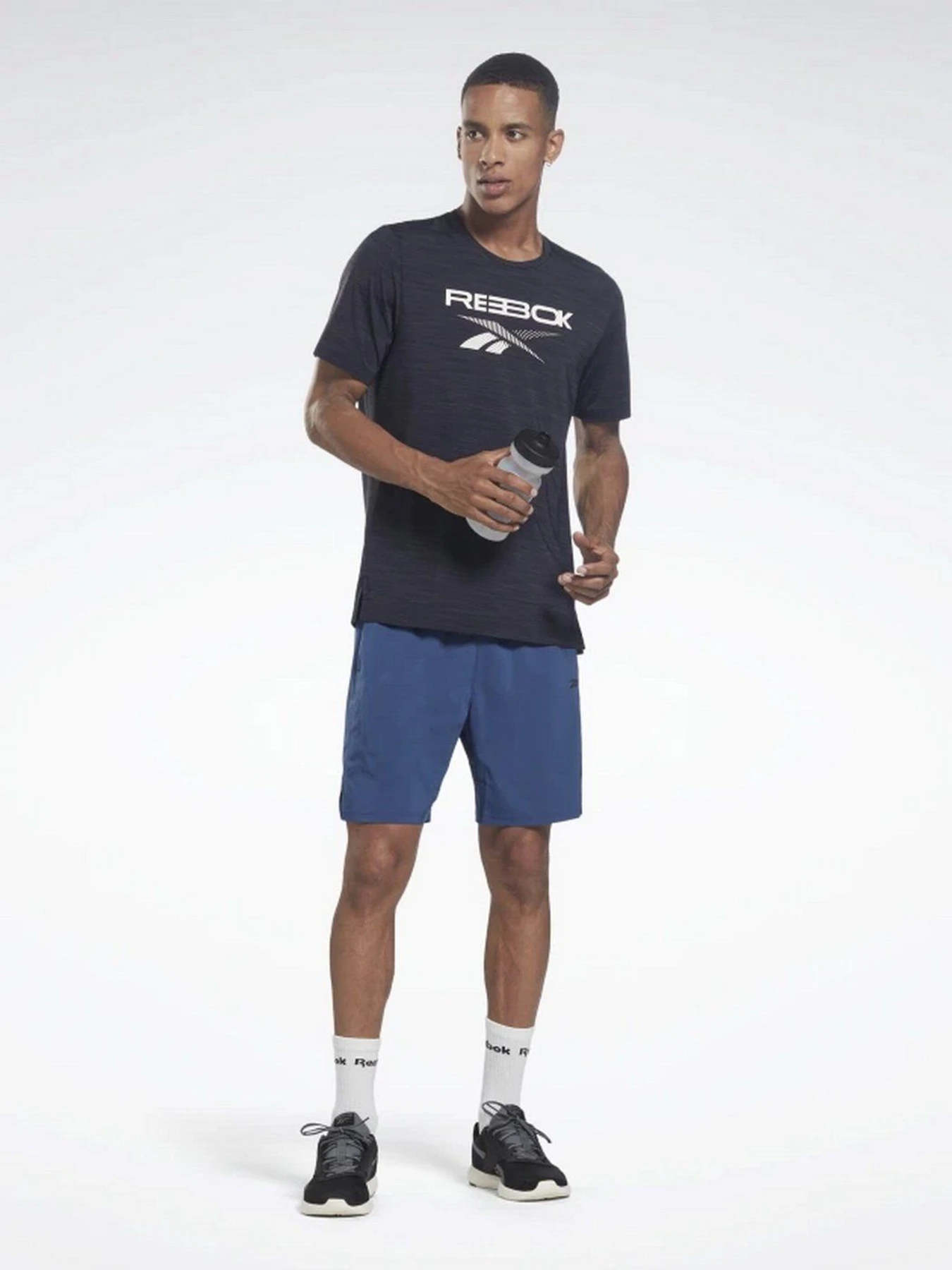 Футболки и поло Reebok ACTIVCHILL Graphic Move модель H46597 Футболки и поло Reebok ACTIVCHILL Graphic Move модель H46597 Фото