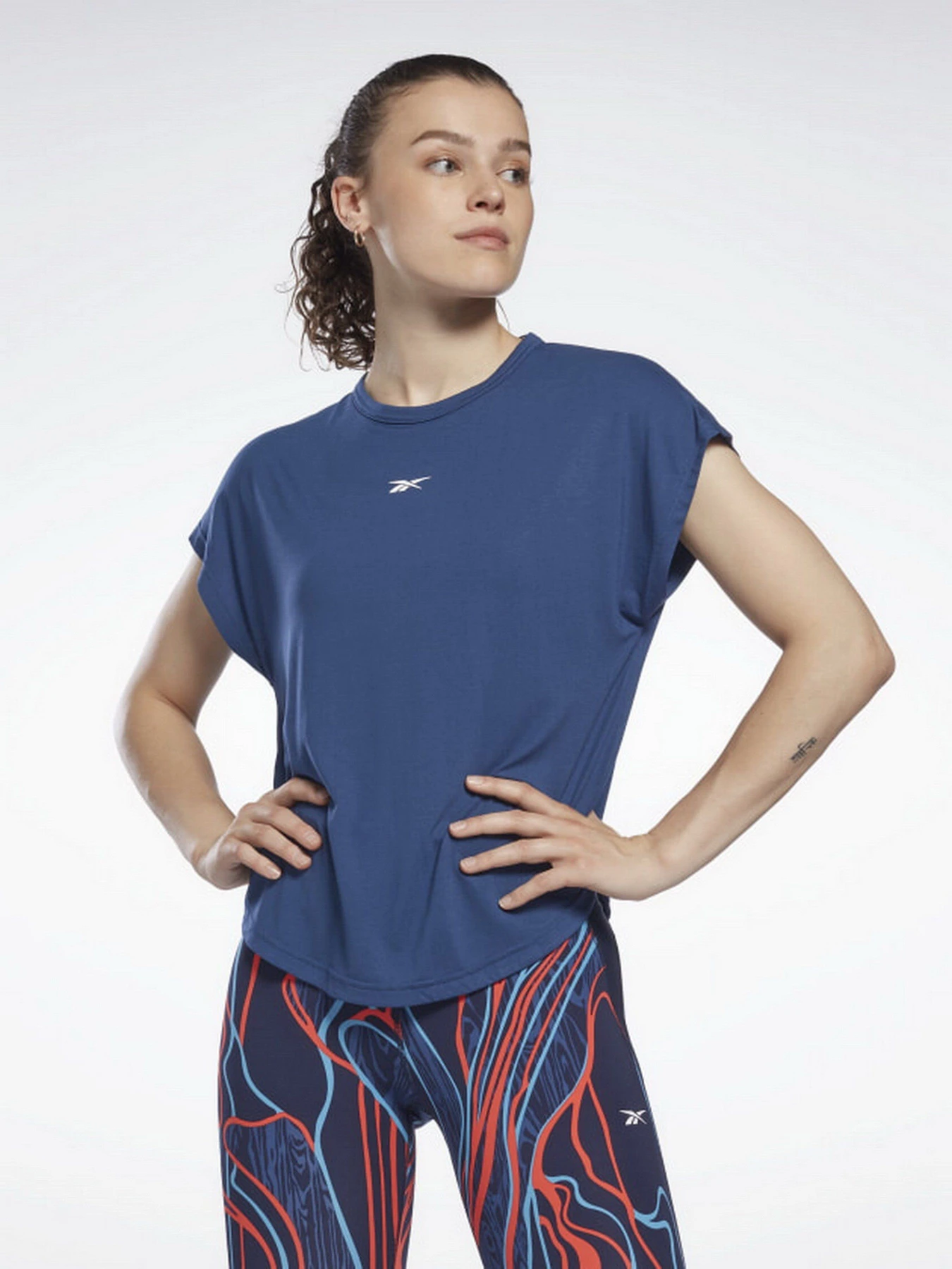Футболки и поло Reebok ACTIVCHILL+DREAMBLEND T-Shirt модель H49075 Футболки и поло Reebok ACTIVCHILL+DREAMBLEND T-Shirt модель H49075 Фото
