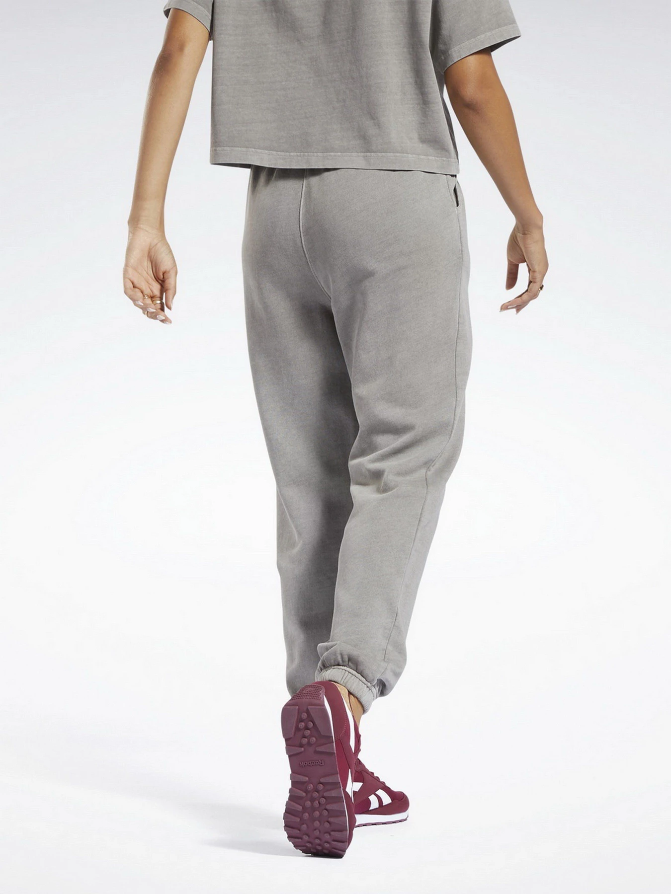 Брюки Reebok Classics Natural Dye Sm Pant модель H49297 Брюки Reebok Classics Natural Dye Sm Pant модель H49297 Фото