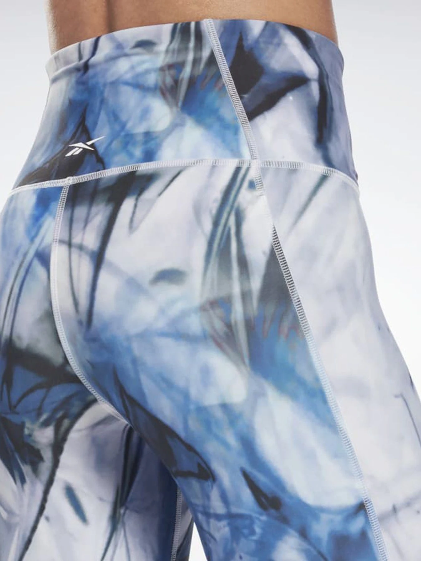 Брюки Reebok Lux Bold High-Waisted Liquid Abyss Print модель H51857 Брюки Reebok Lux Bold High-Waisted Liquid Abyss Print модель H51857 Фото