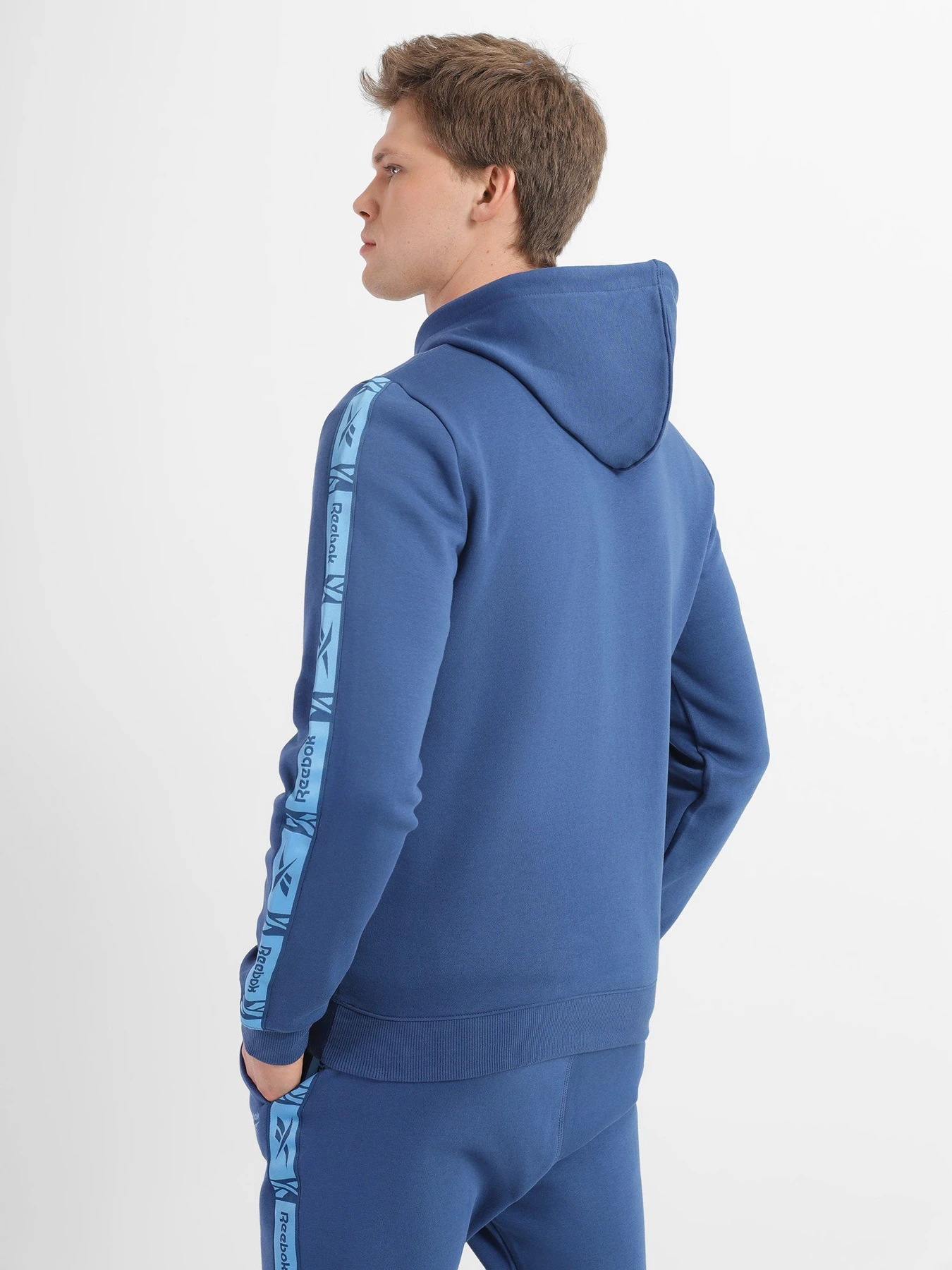 Худи и свитшоты Reebok Identity Tape модель HB2154 Худи и свитшоты Reebok Identity Tape модель HB2154 Фото