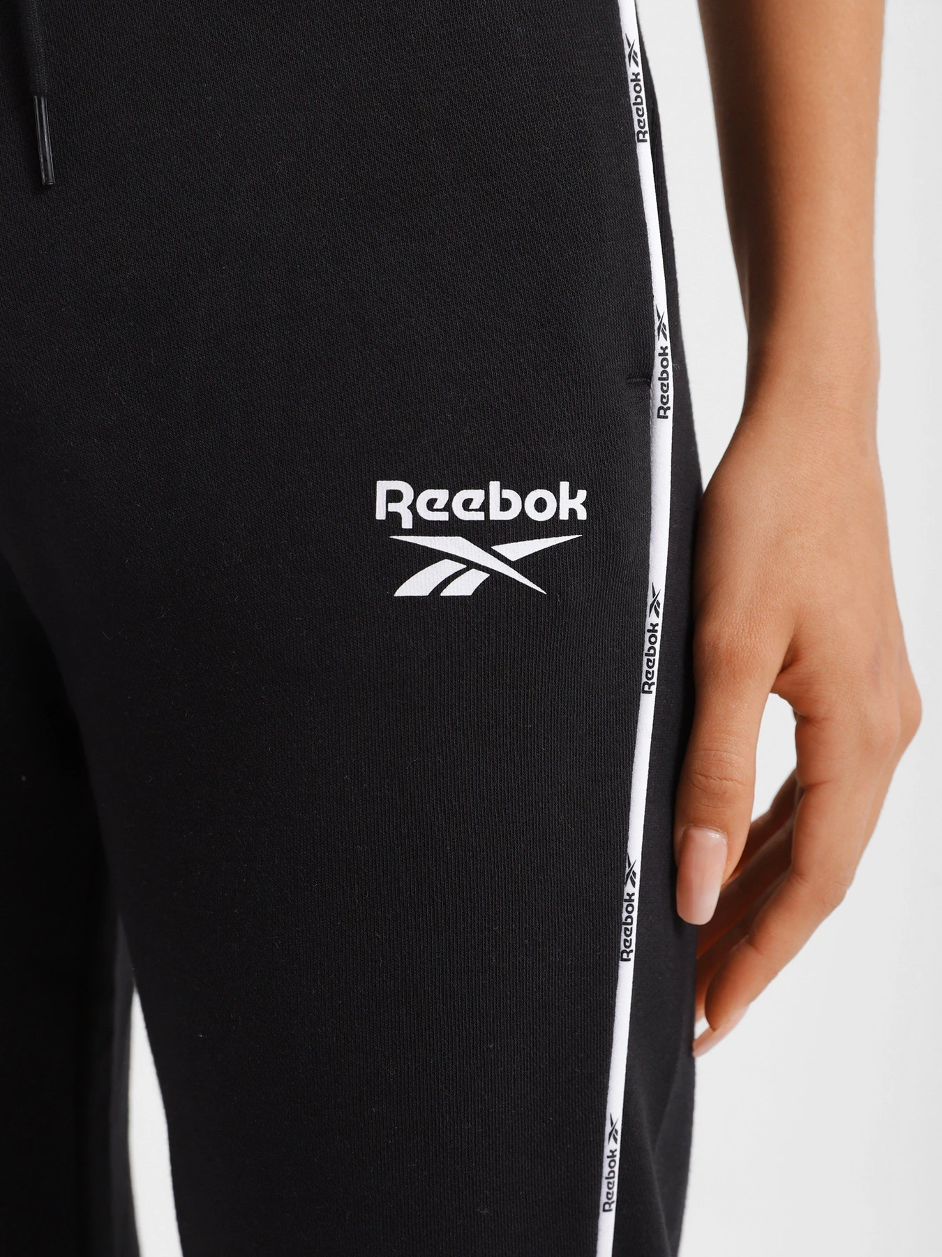 Брюки Reebok Piping Pack модель HB4030 Фото