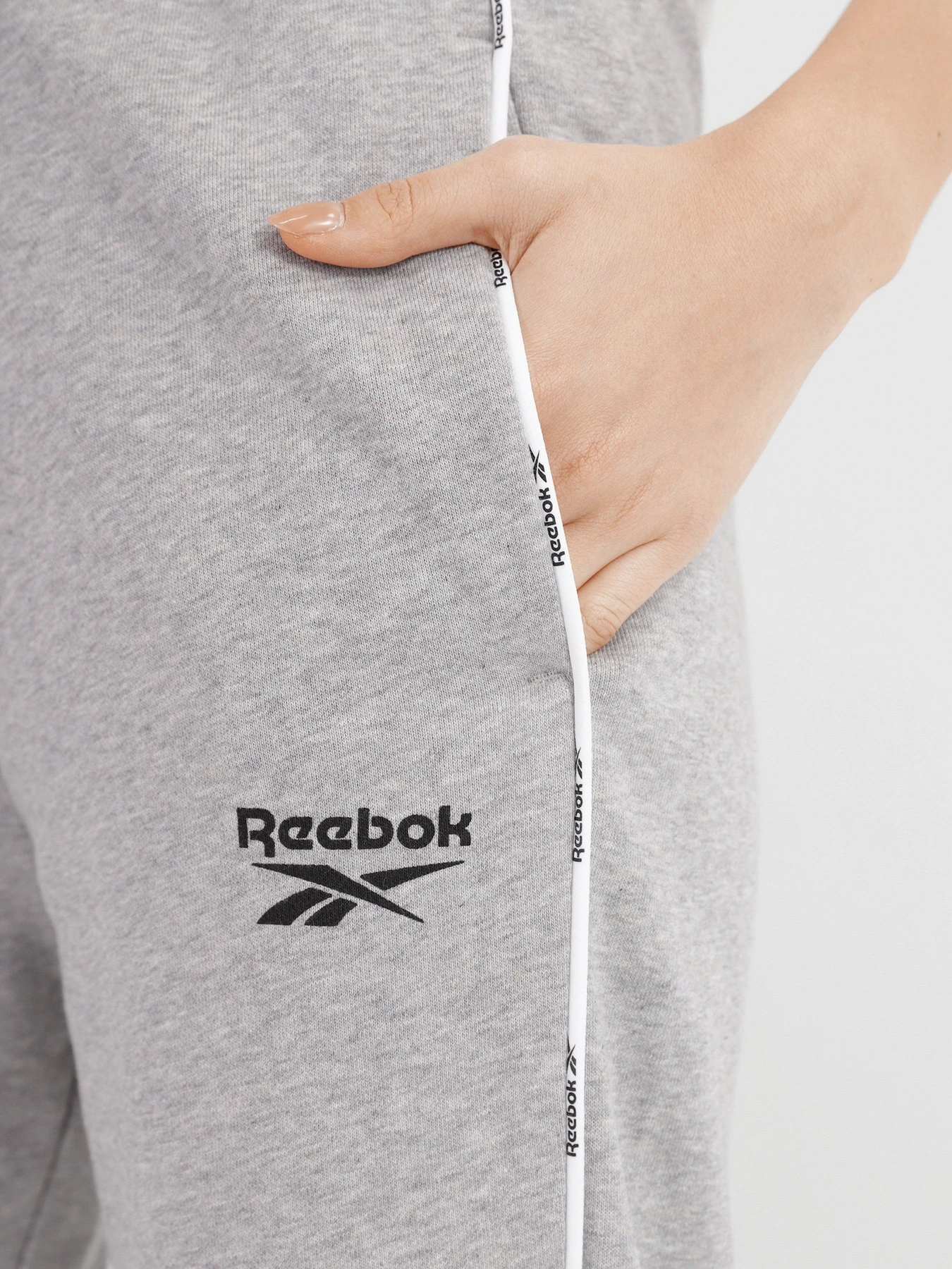 Брюки Reebok Piping Pack модель HB4031 Фото