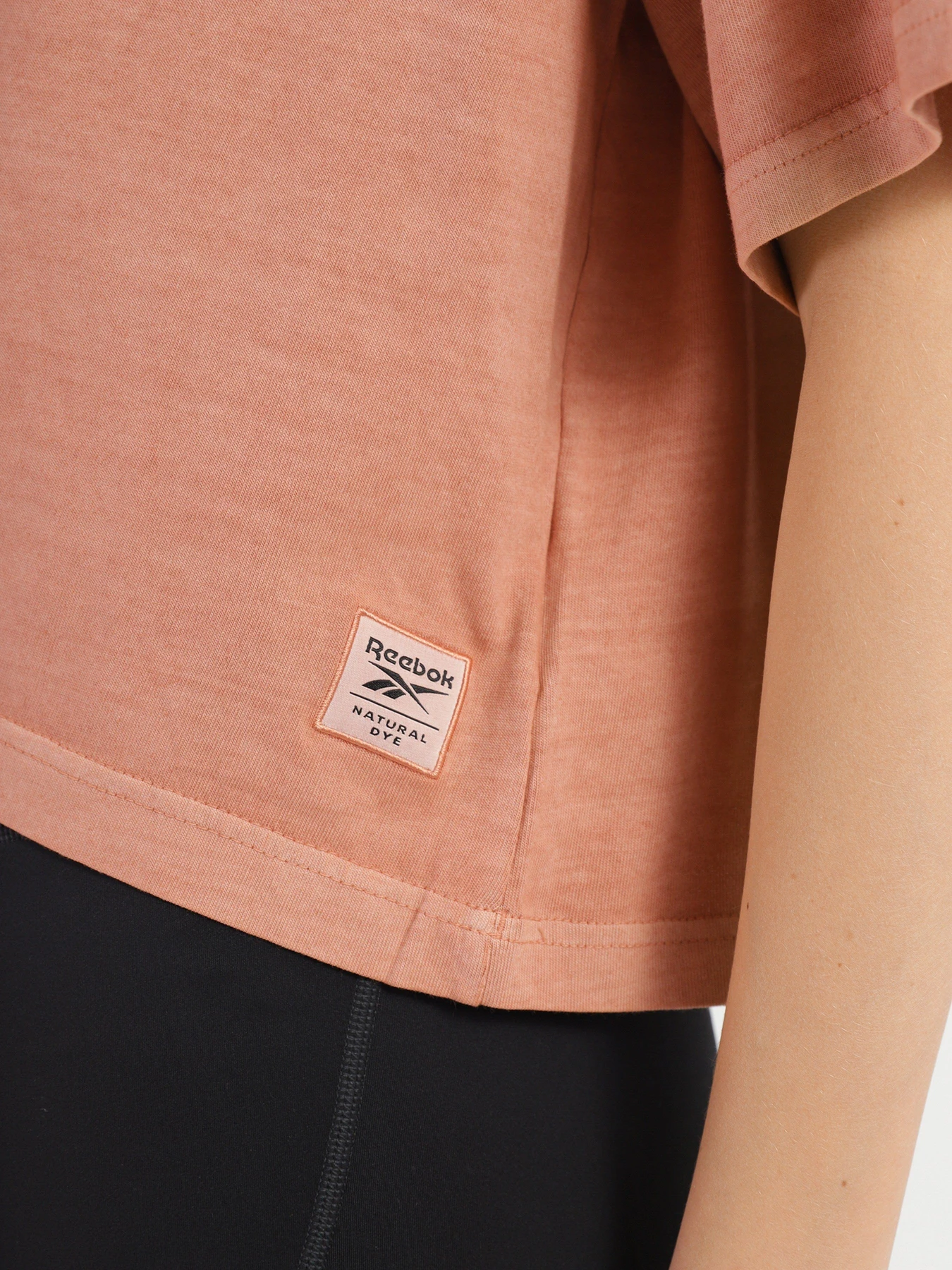 Футболки и поло Reebok CLASSICS модель HB8625 Футболки и поло Reebok CLASSICS модель HB8625 Фото