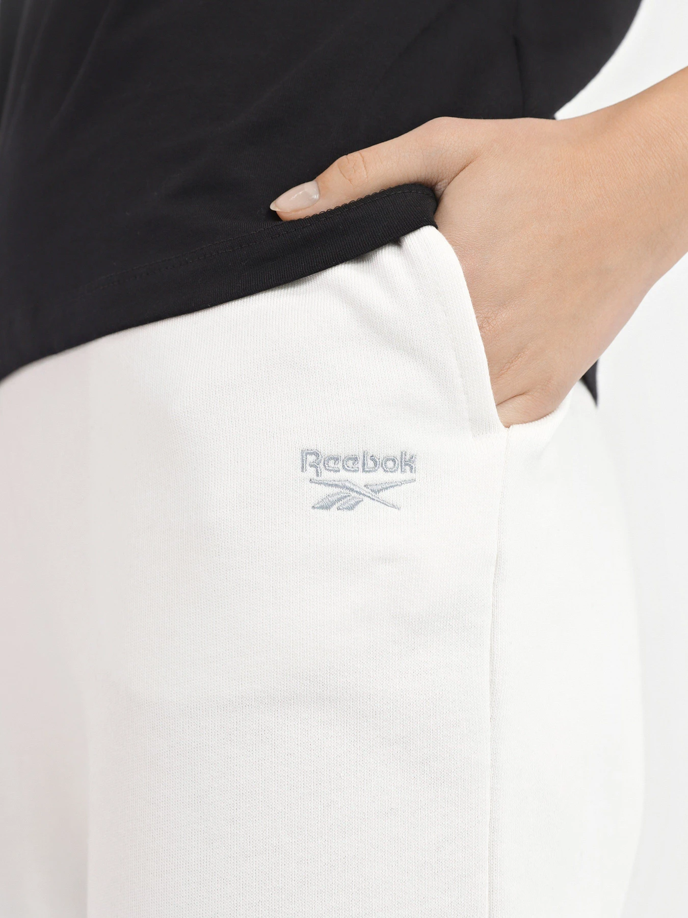 Брюки Reebok CLASSICS модель HB8629 Фото