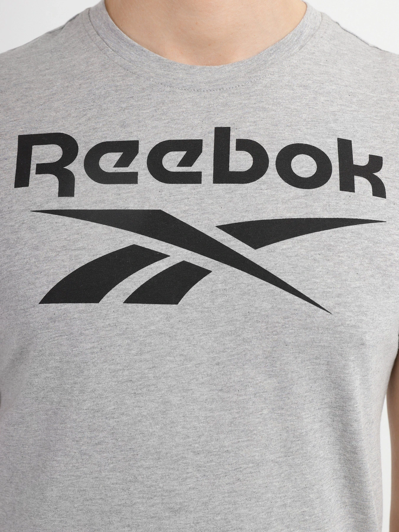 Футболки и поло Reebok Ri Big Logo Tee модель HD4219 Футболки и поло Reebok Ri Big Logo Tee модель HD4219 Фото