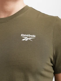 Футболки и поло Reebok RI LEFT CHEST LOGO TEE модель HG4444 Фото